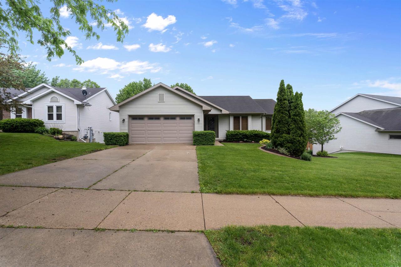 5915 Running Deer Trail