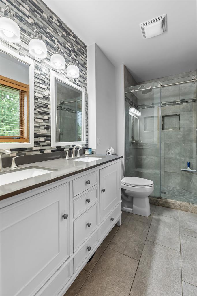 5915 Running Deer Trail