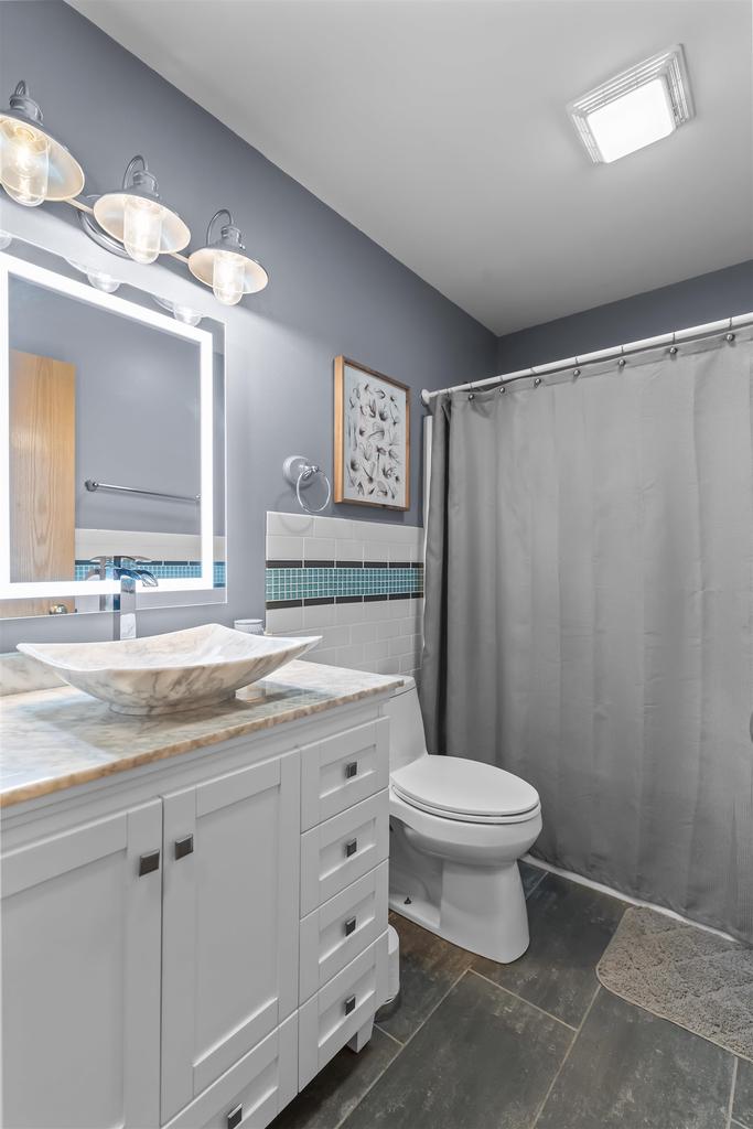 5915 Running Deer Trail