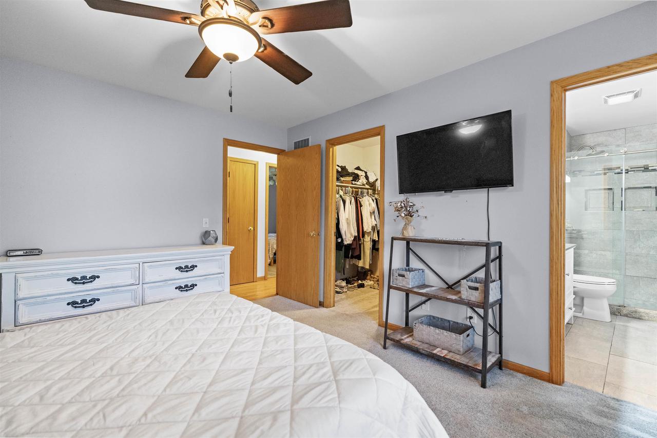 5915 Running Deer Trail