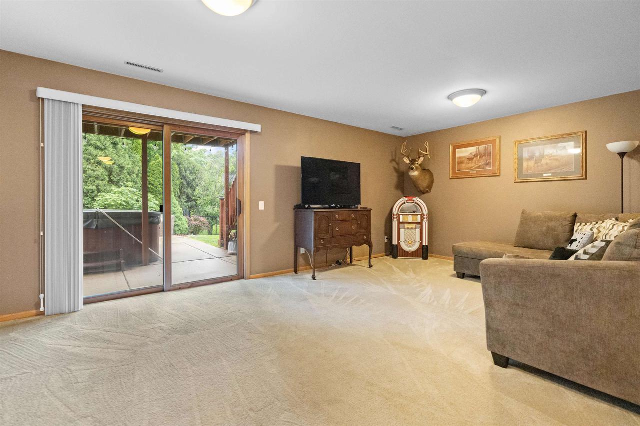 5915 Running Deer Trail