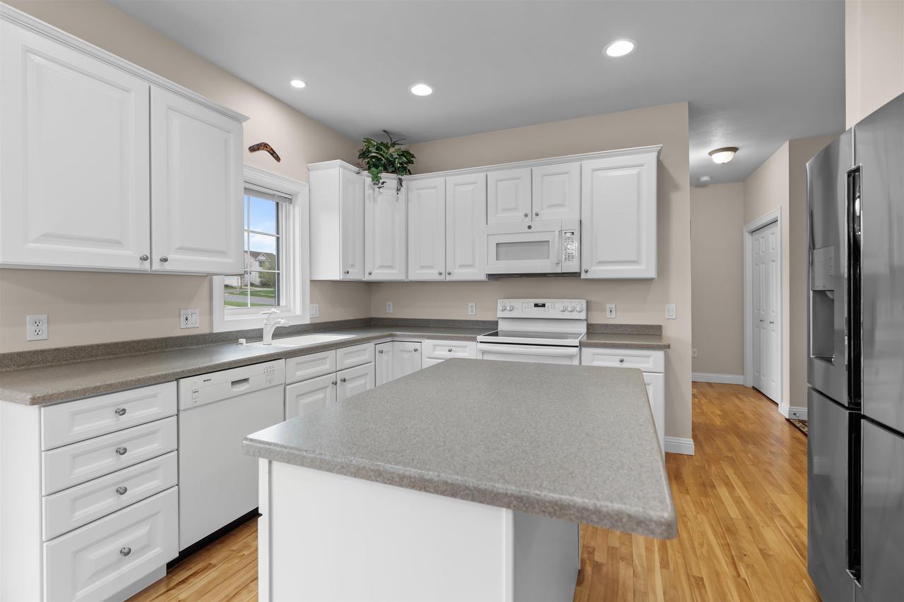 9102 Eaglewood Drive