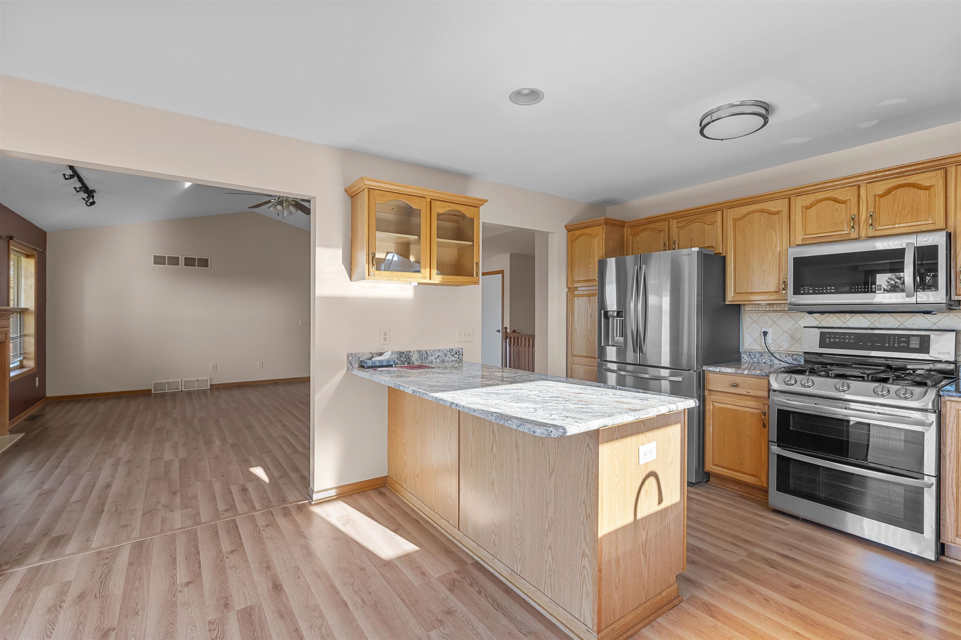 3189 Bookham Drive