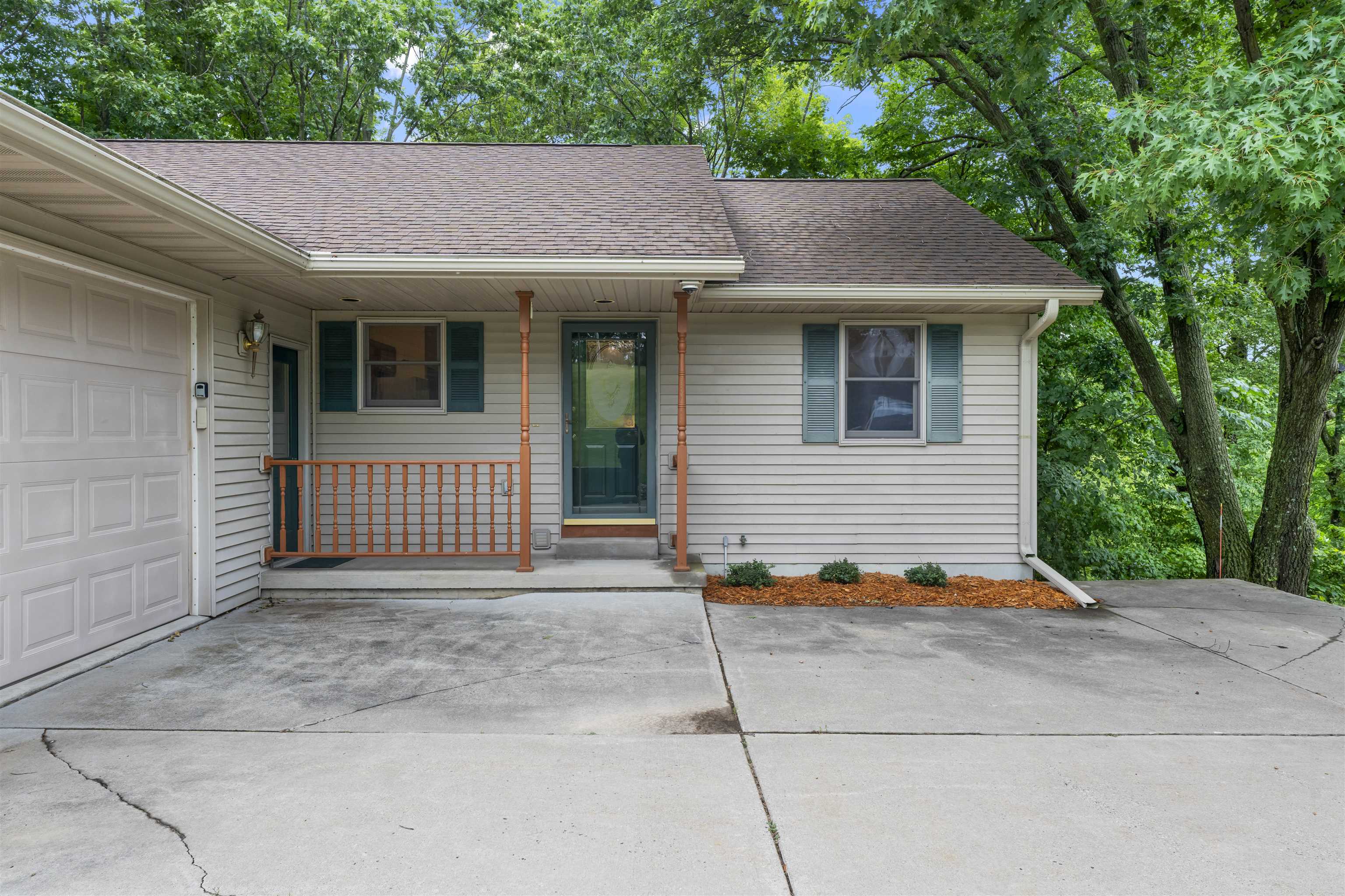 E4774 E Redstone Drive