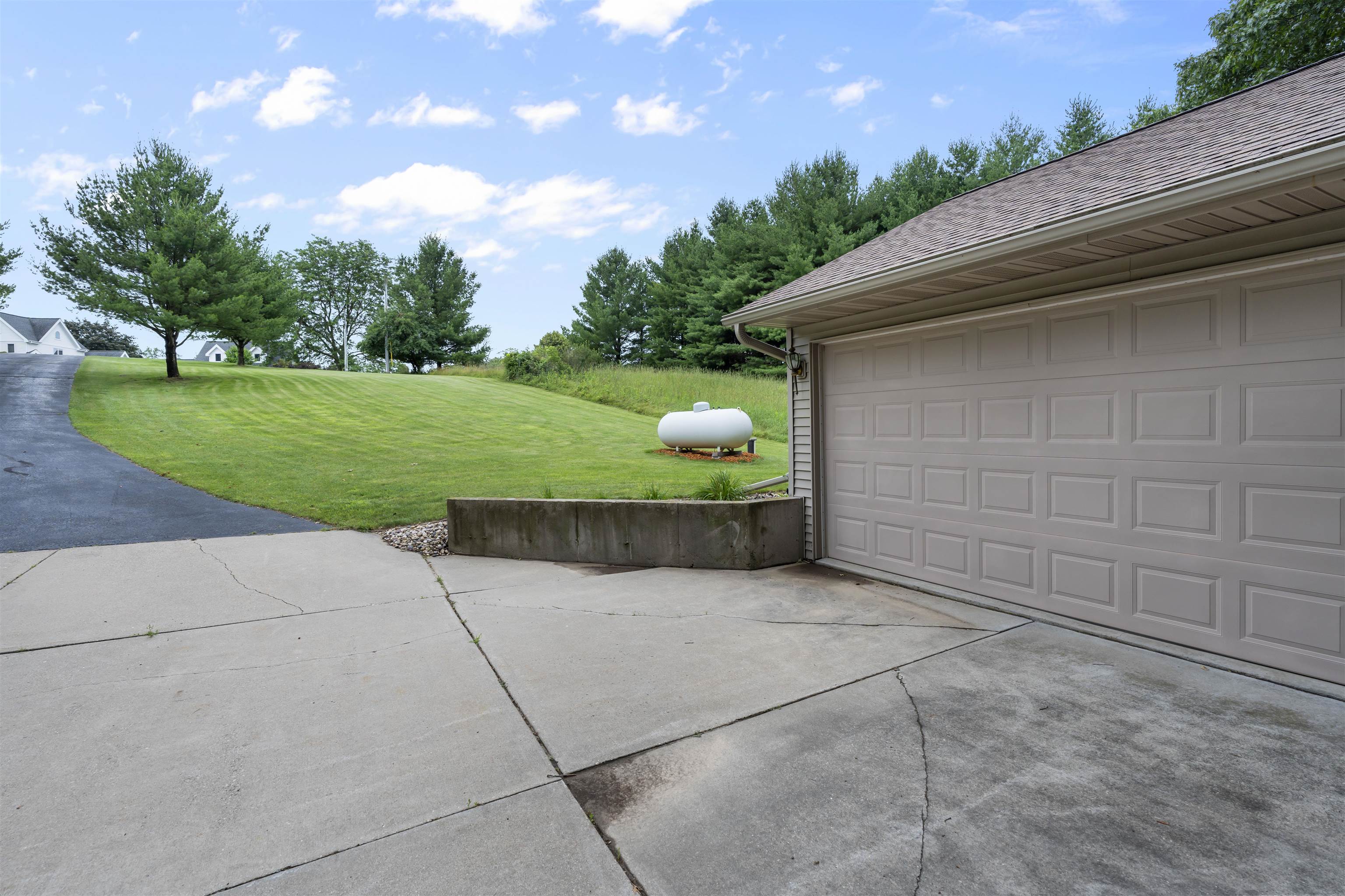 E4774 E Redstone Drive