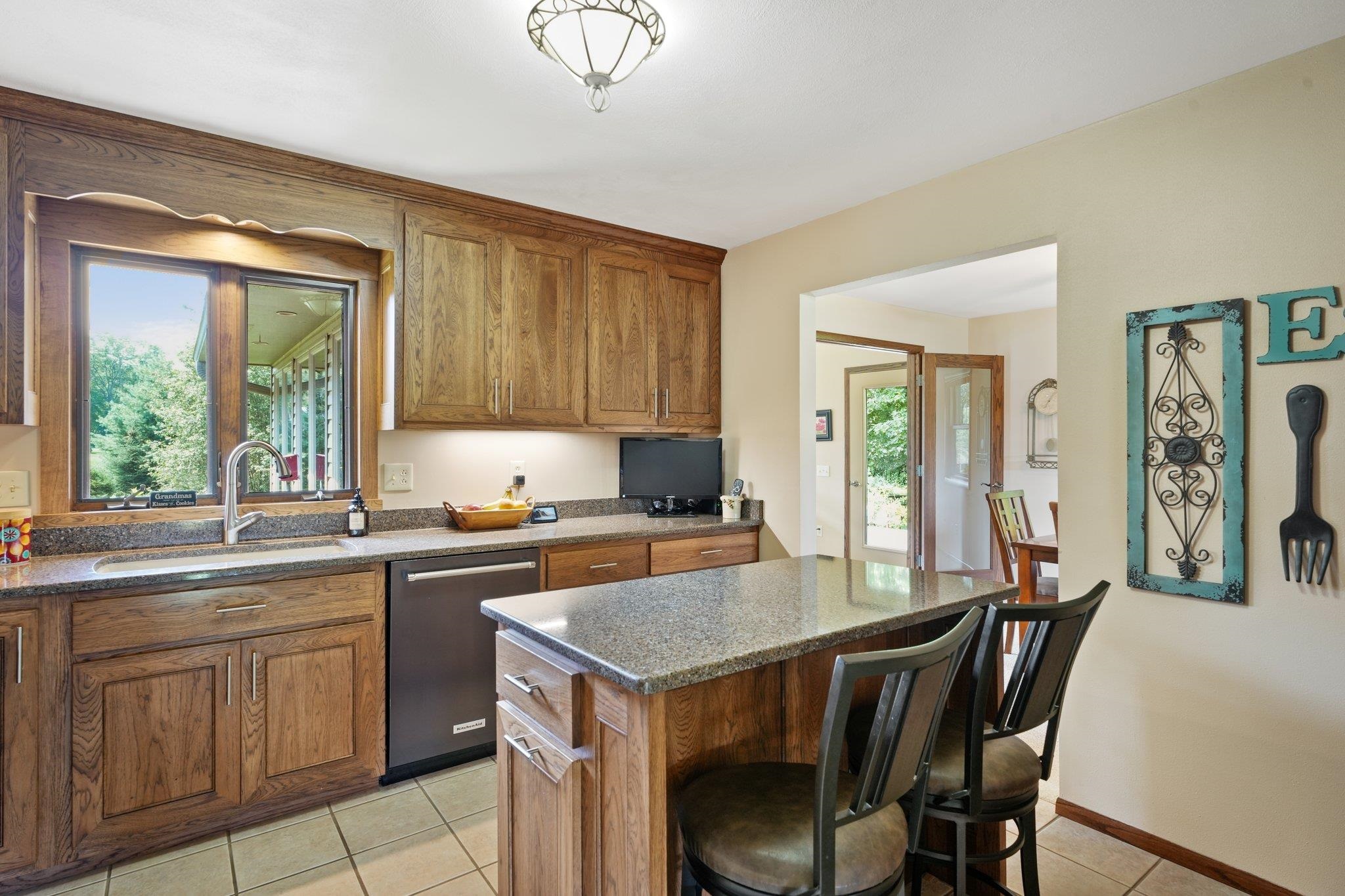 7175 Hickory Run