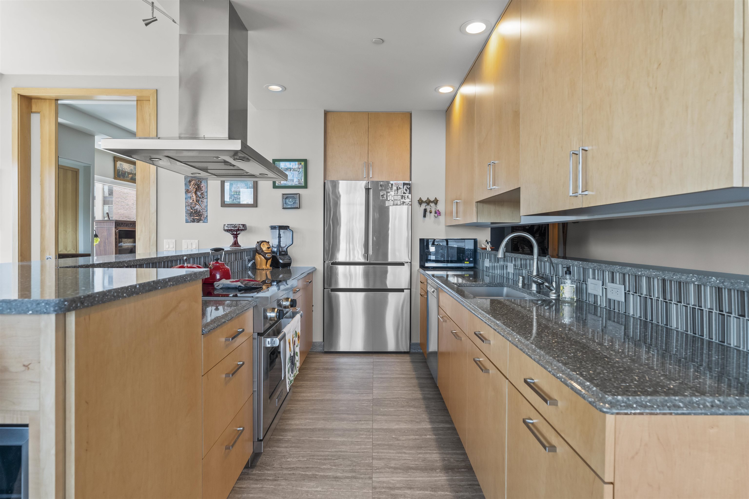 100 Wisconsin Avenue 800