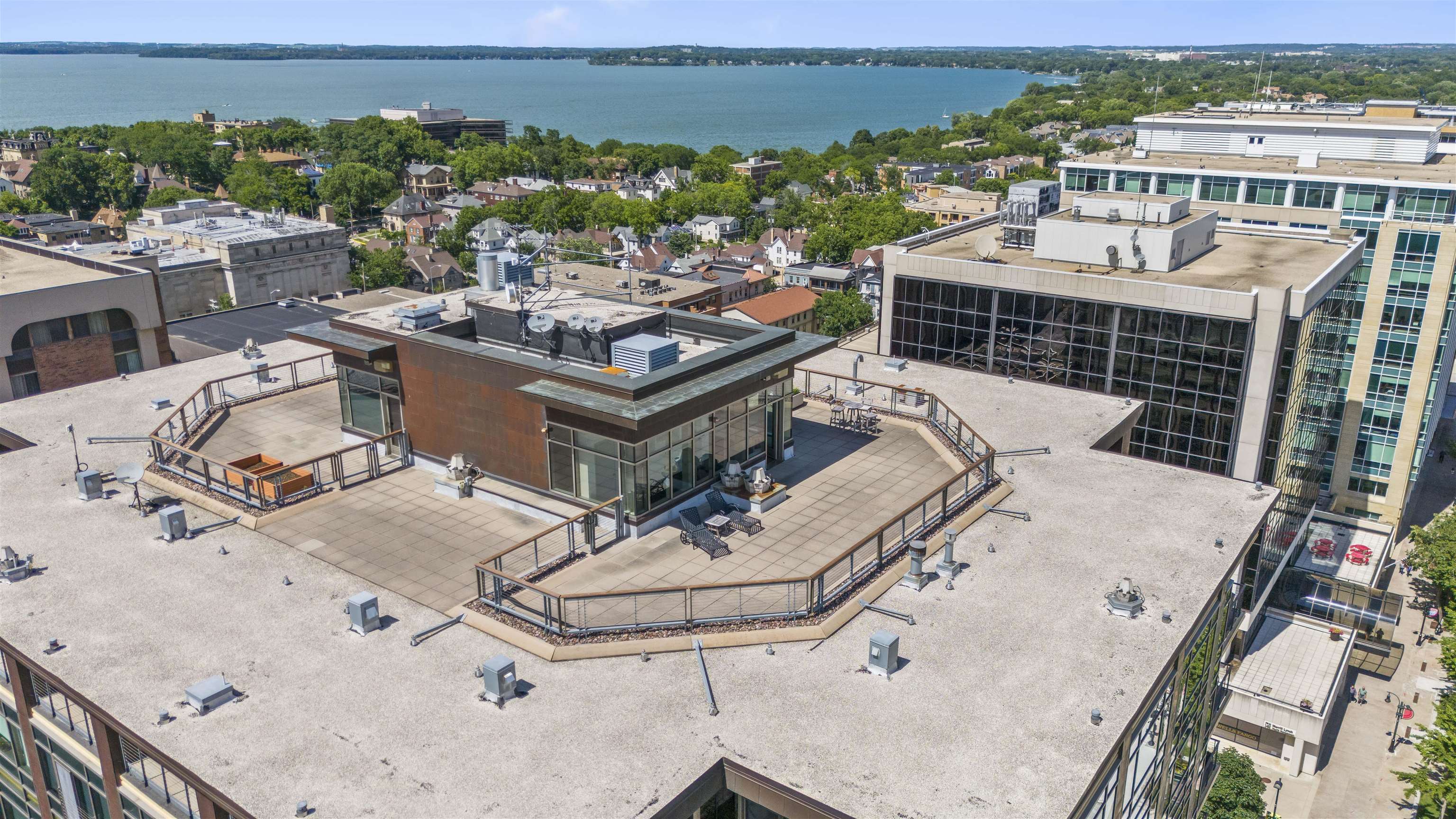 100 Wisconsin Avenue 800