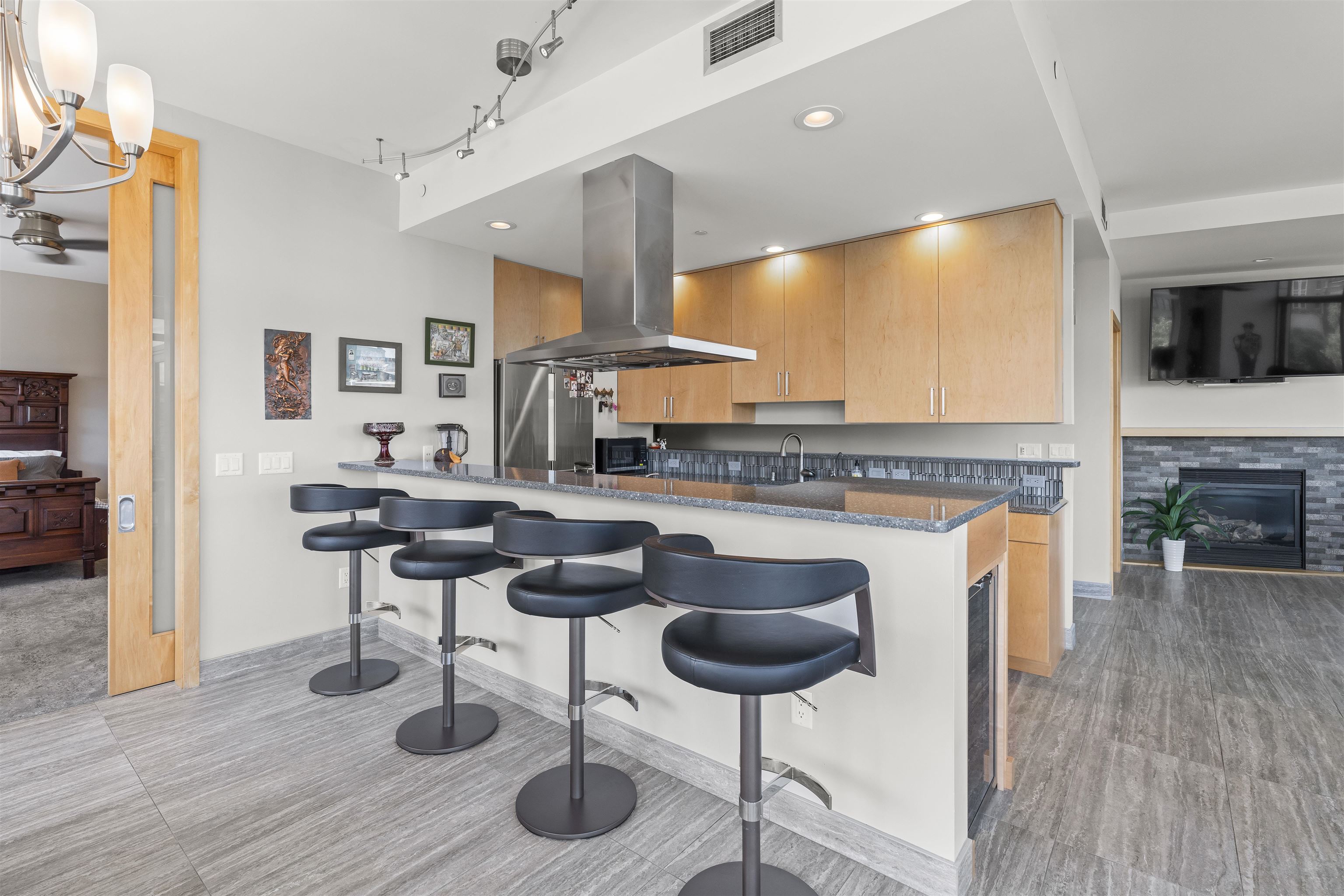 100 Wisconsin Avenue 800
