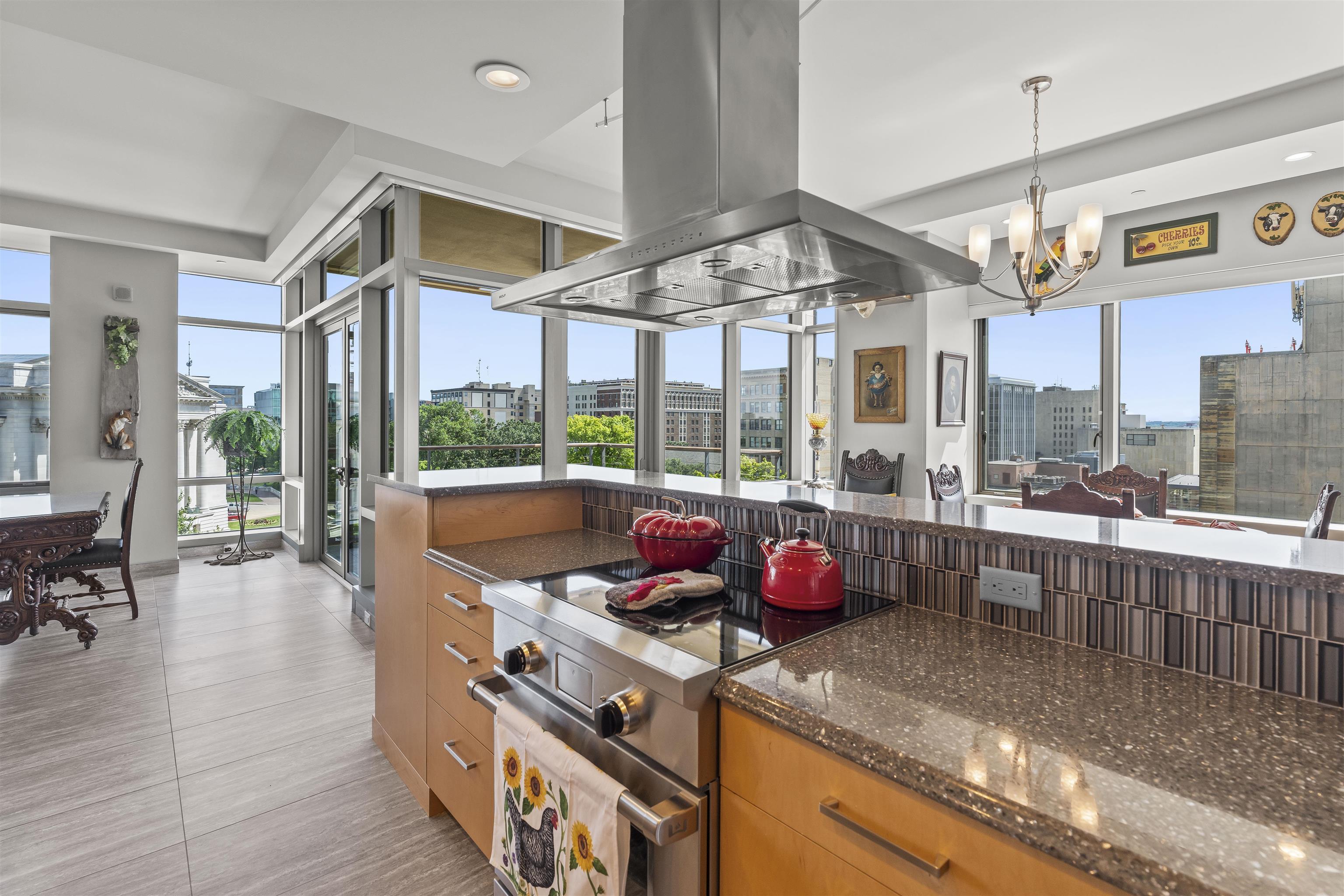 100 Wisconsin Avenue 800