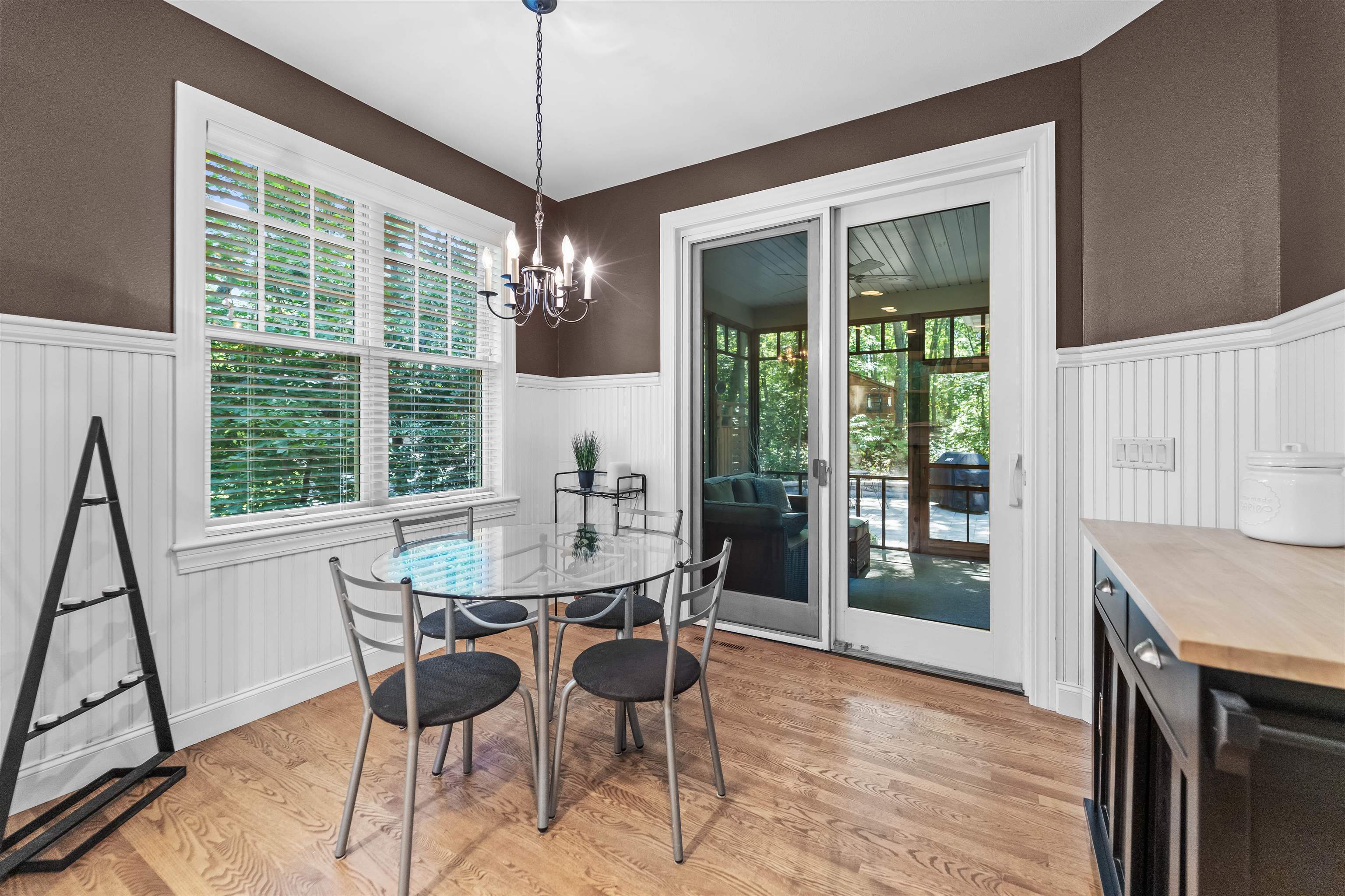 5417 Honeysuckle Lane