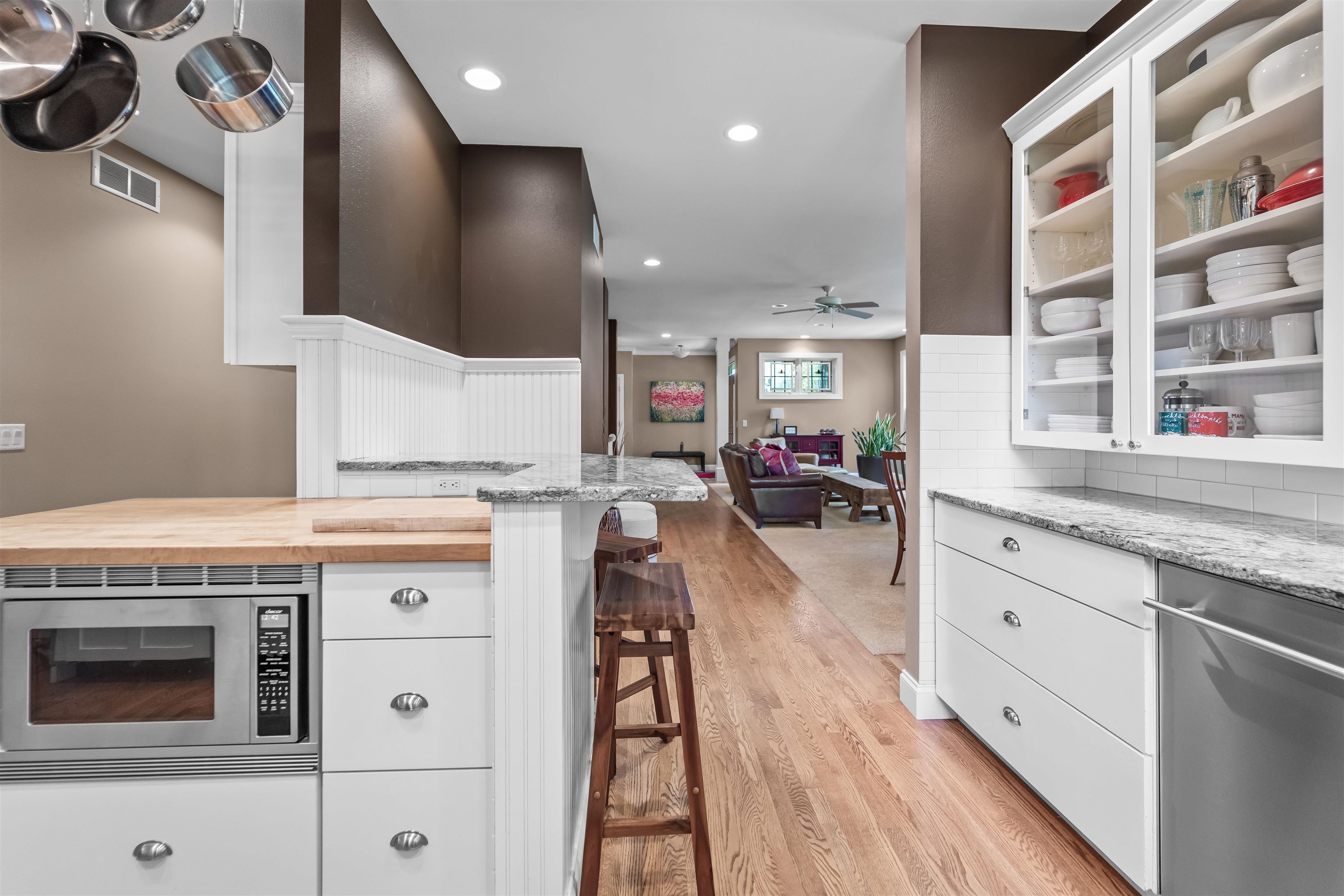 5417 Honeysuckle Lane