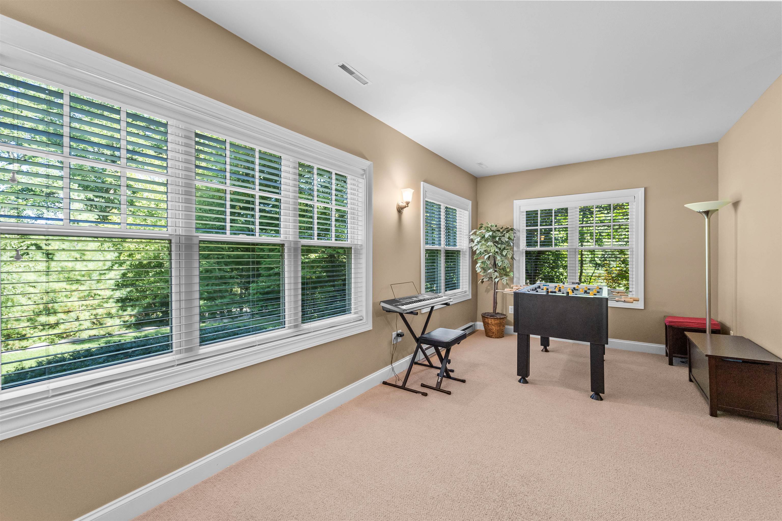 5417 Honeysuckle Lane