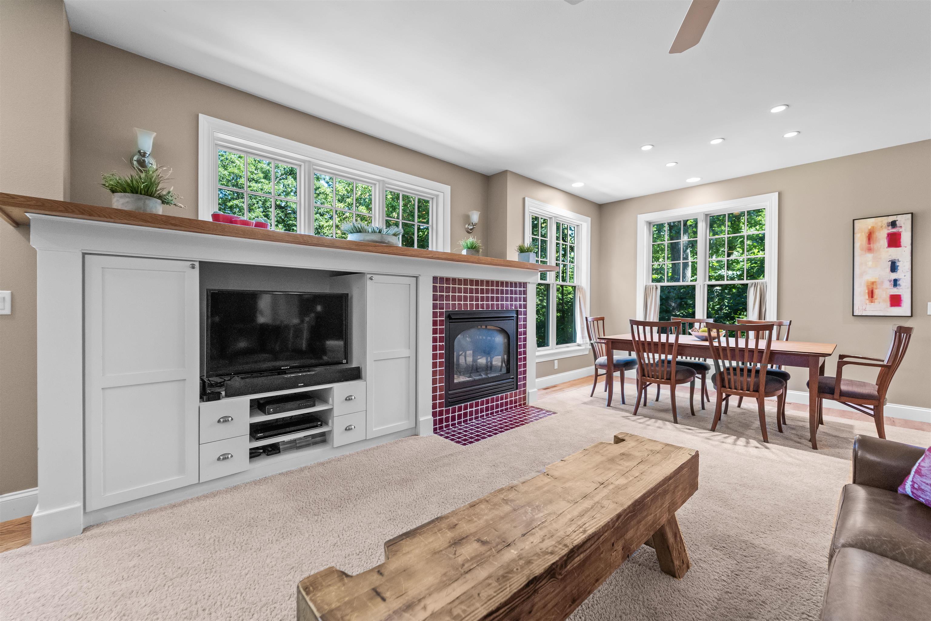 5417 Honeysuckle Lane