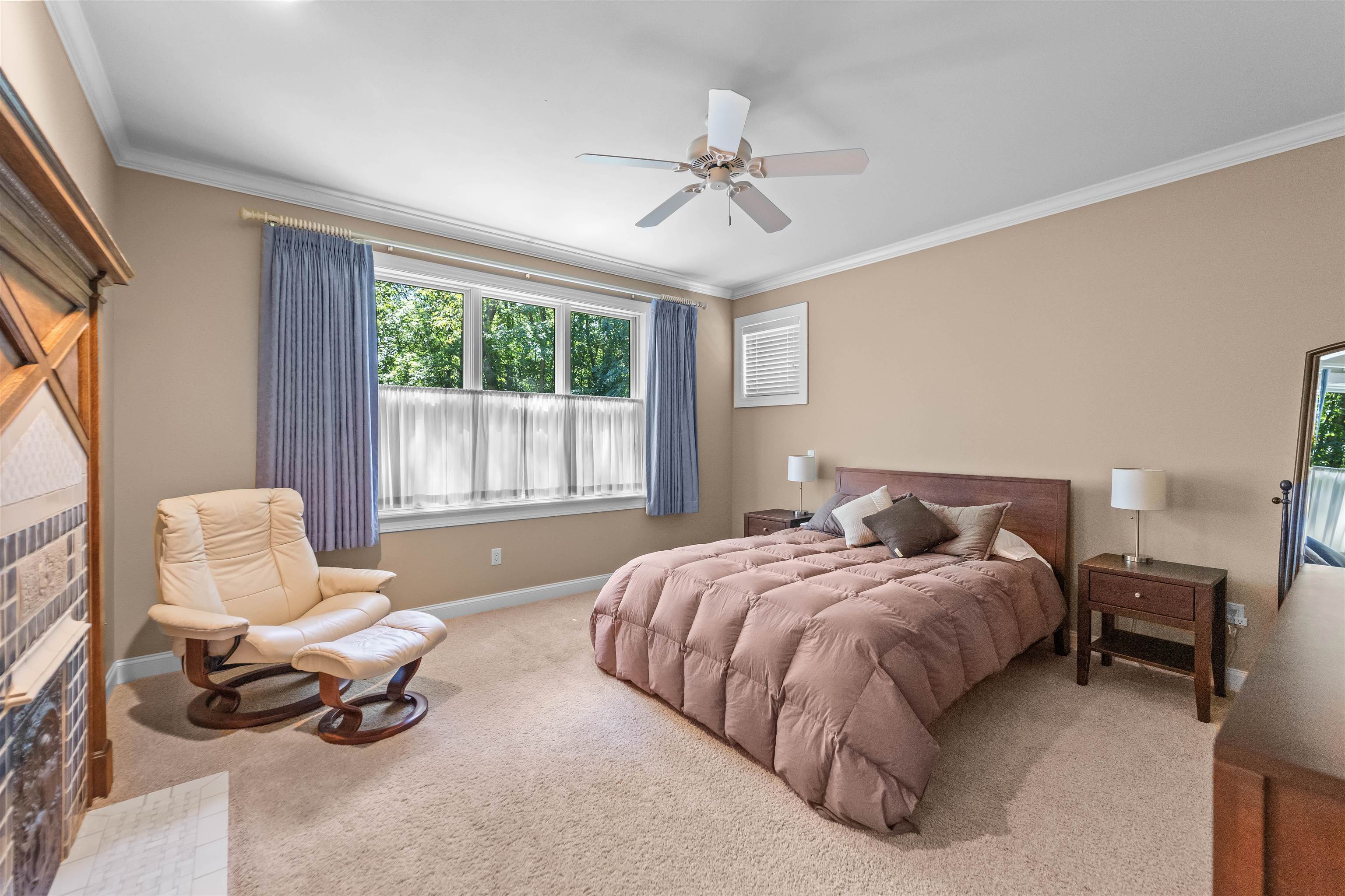5417 Honeysuckle Lane
