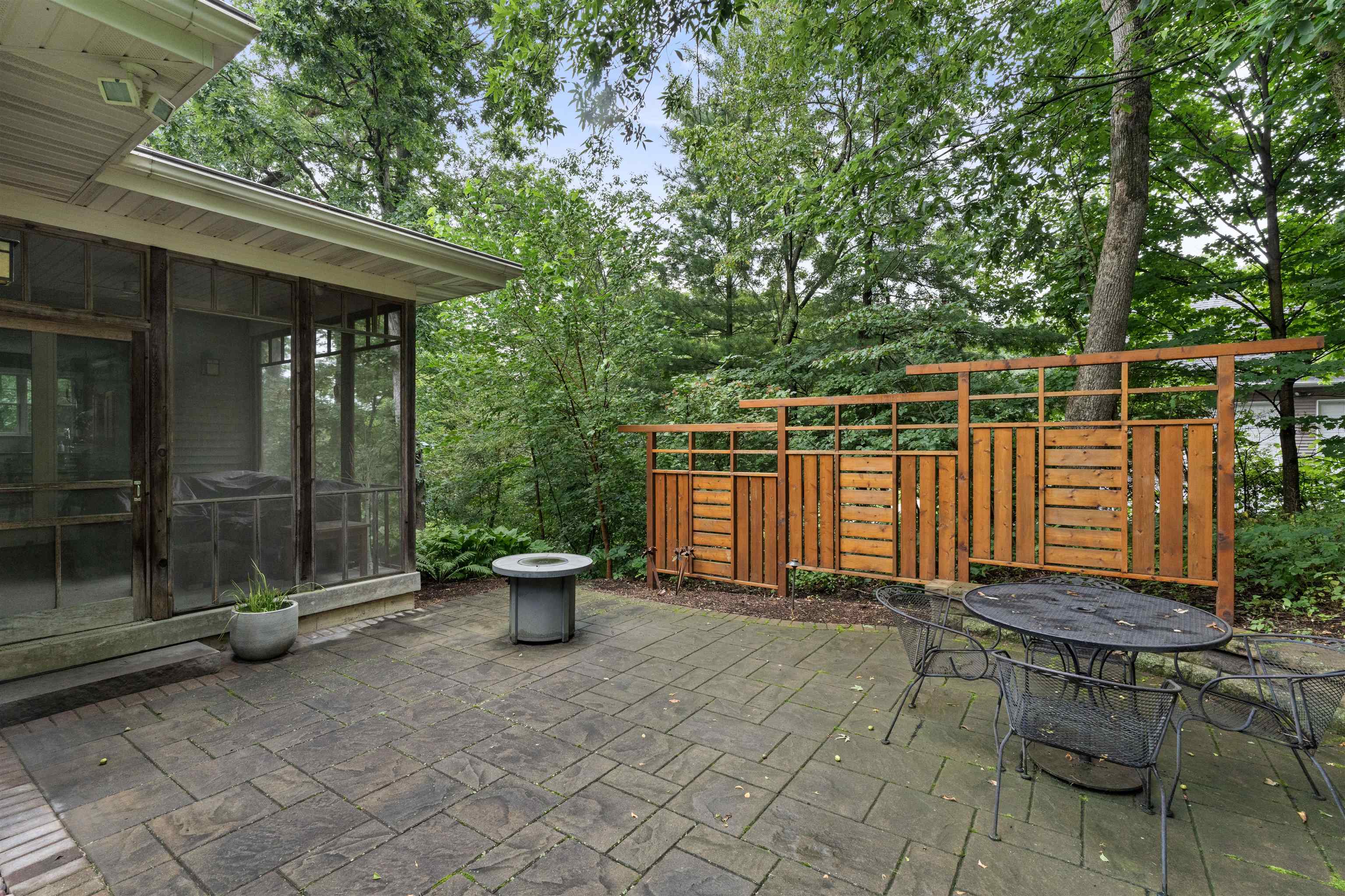 5417 Honeysuckle Lane