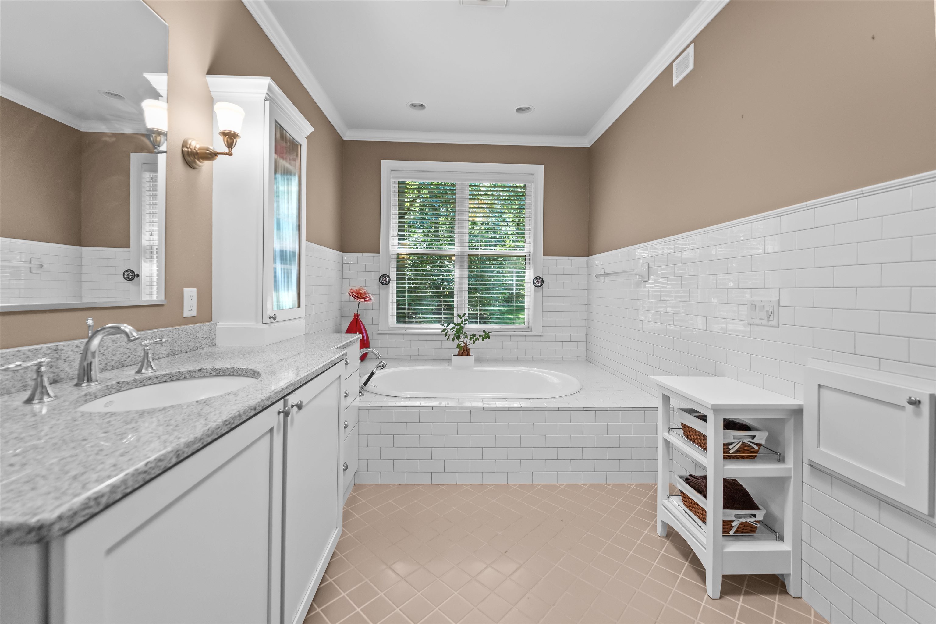 5417 Honeysuckle Lane