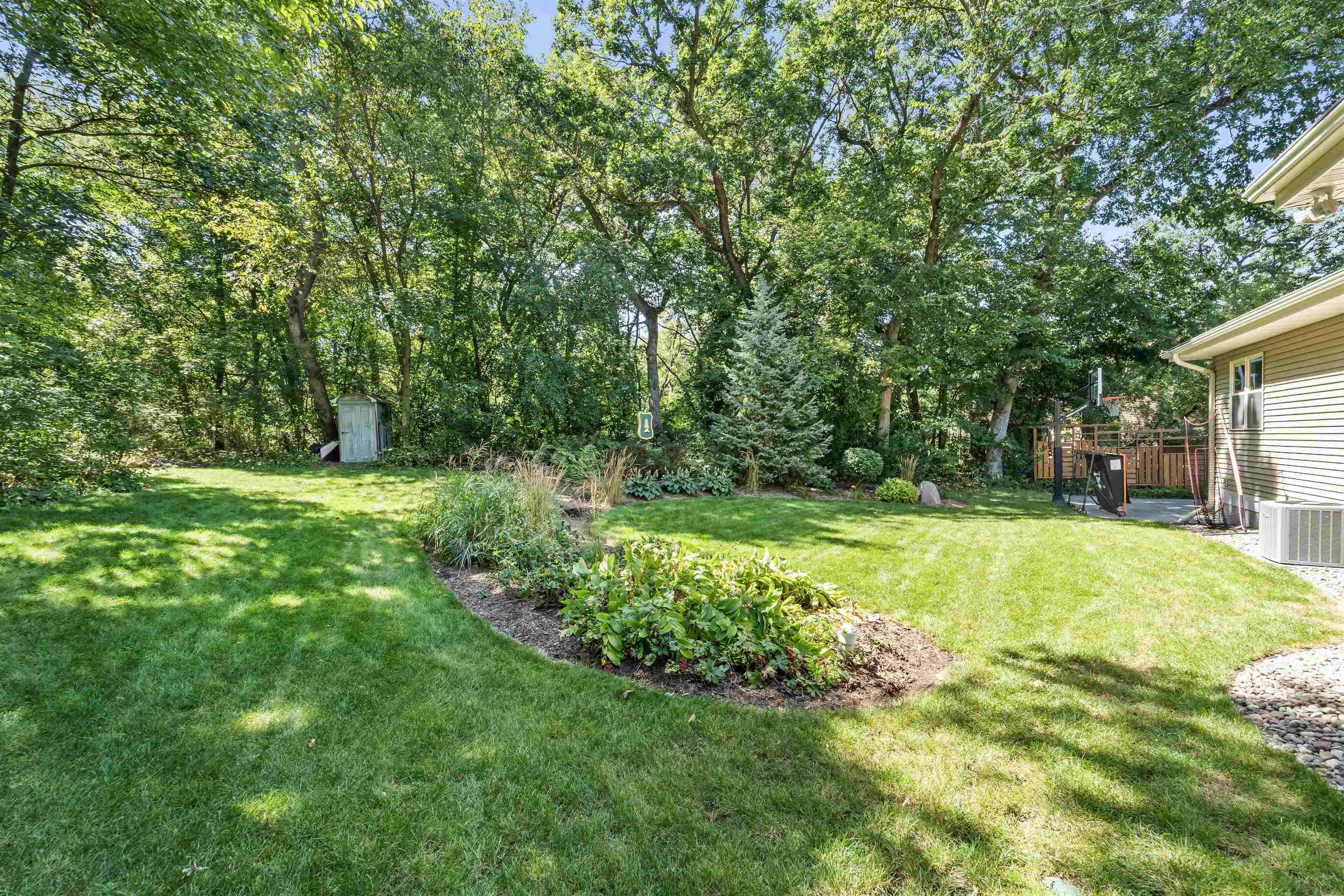 5417 Honeysuckle Lane