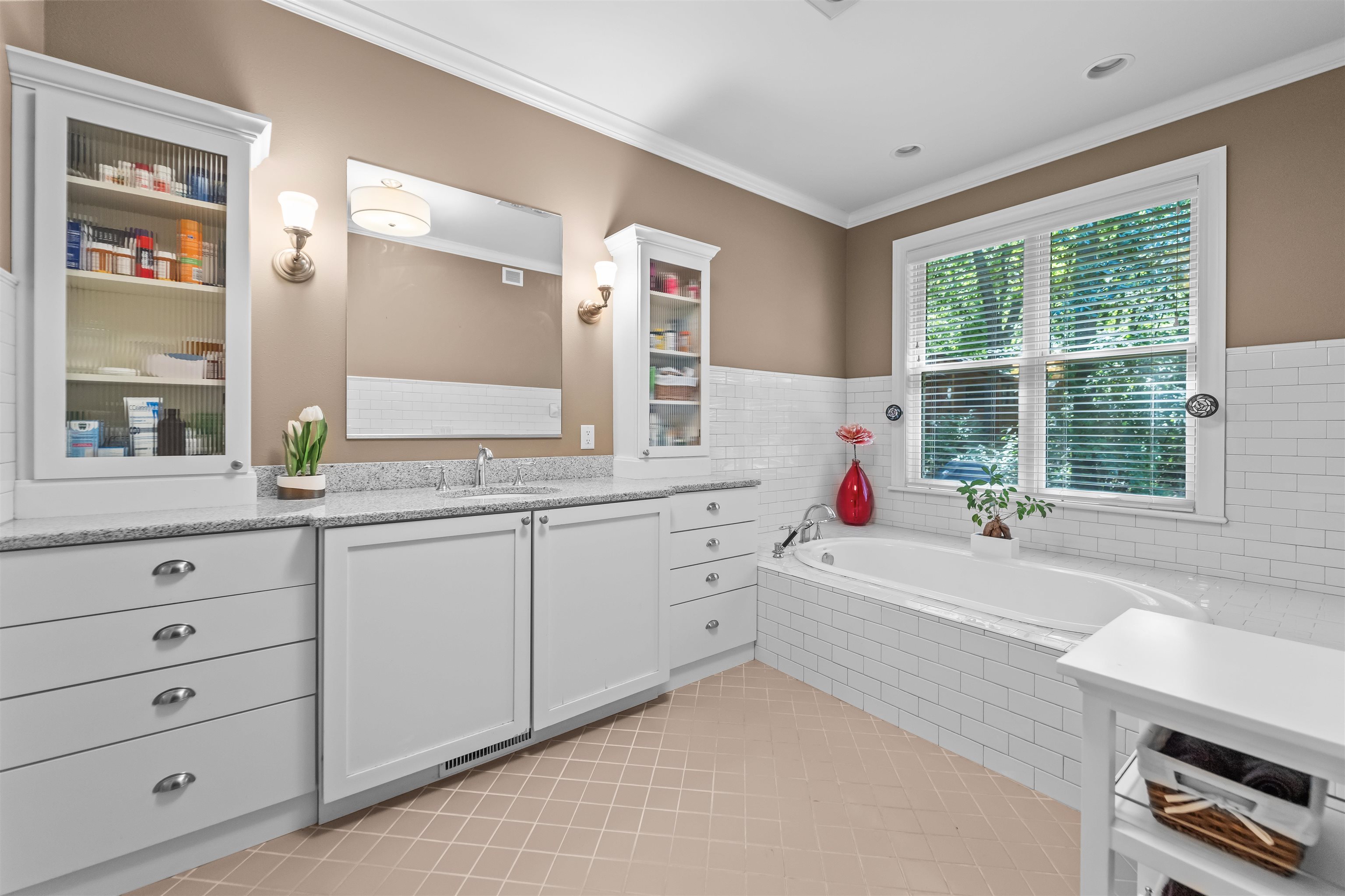 5417 Honeysuckle Lane