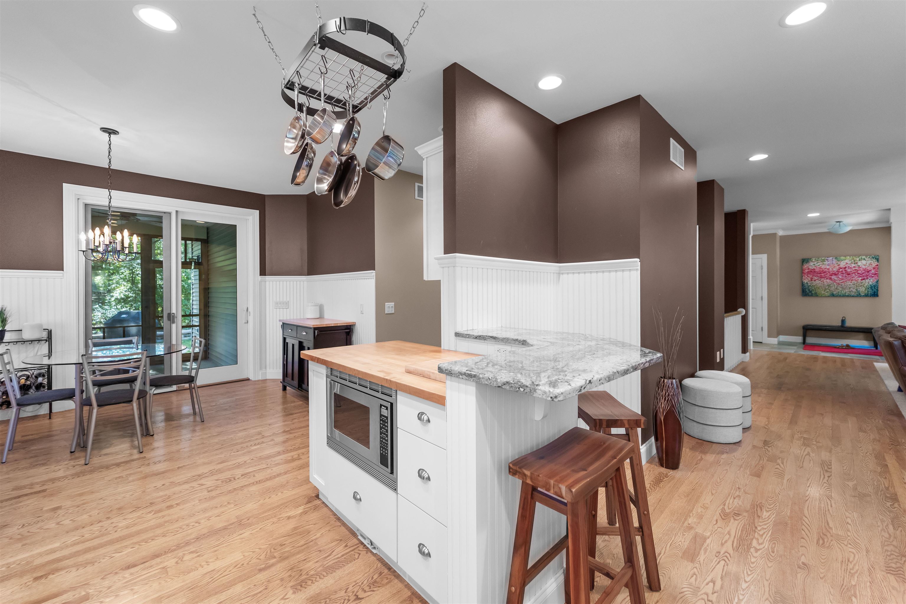 5417 Honeysuckle Lane