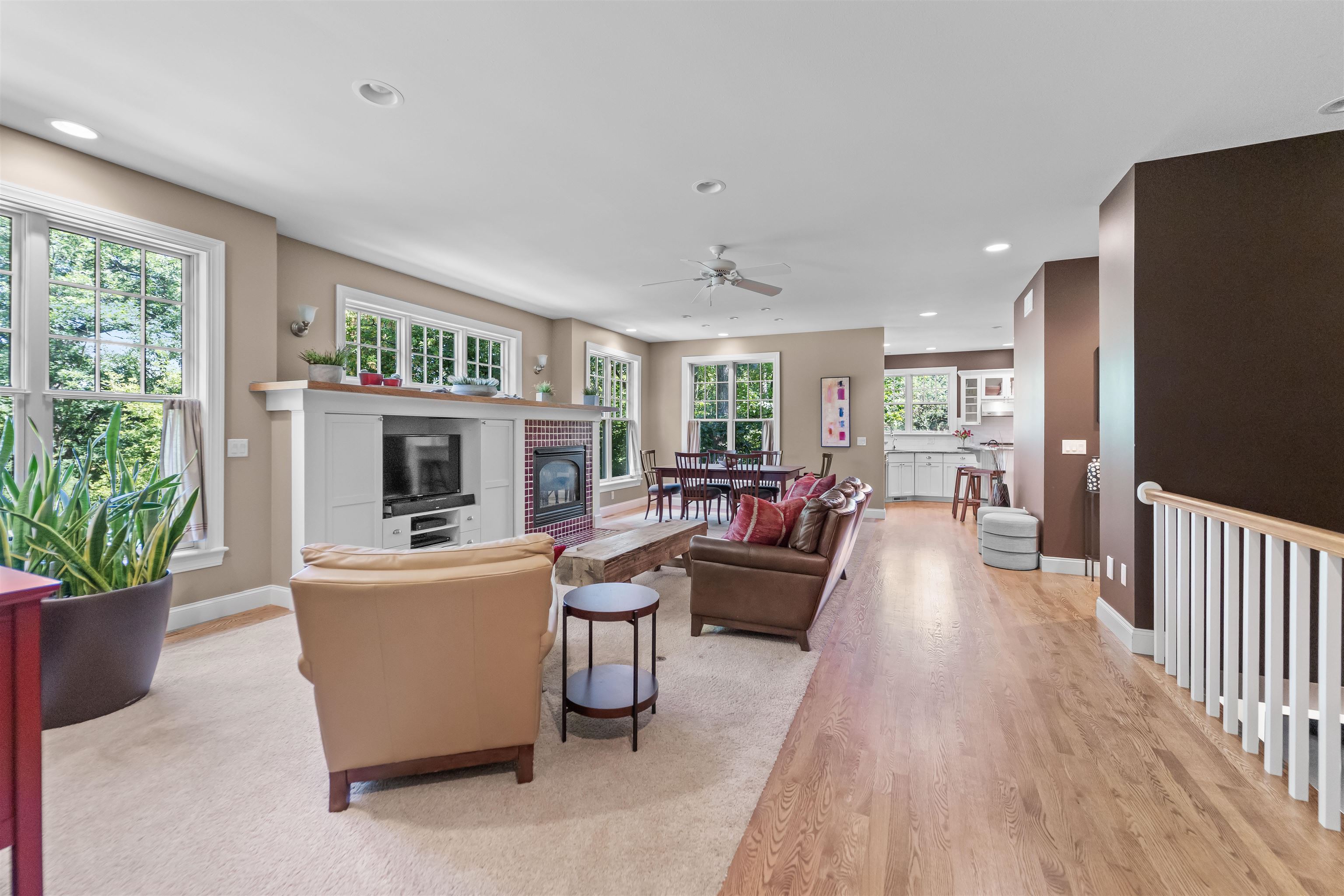 5417 Honeysuckle Lane