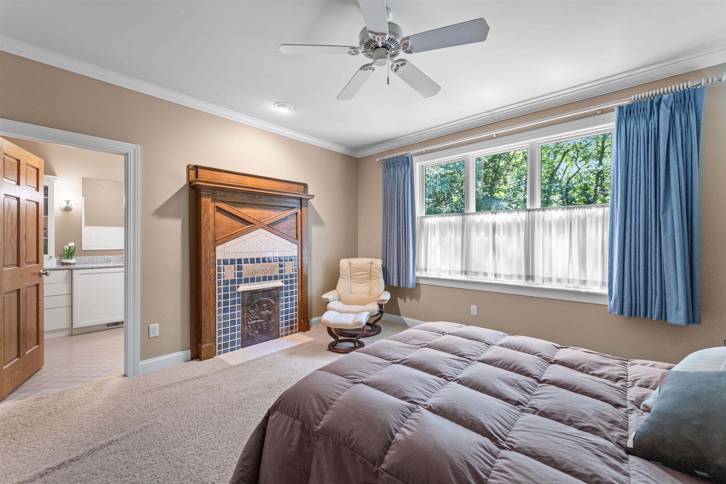 5417 Honeysuckle Lane