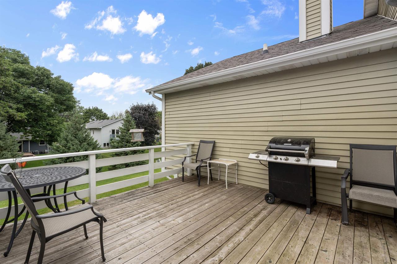 7854 West Oakbrook Circle