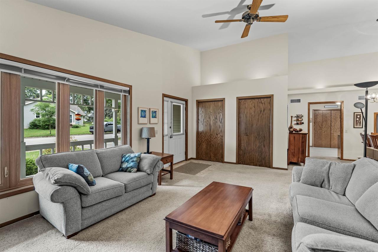 7854 West Oakbrook Circle