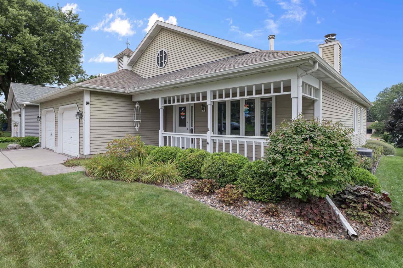 7854 West Oakbrook Circle