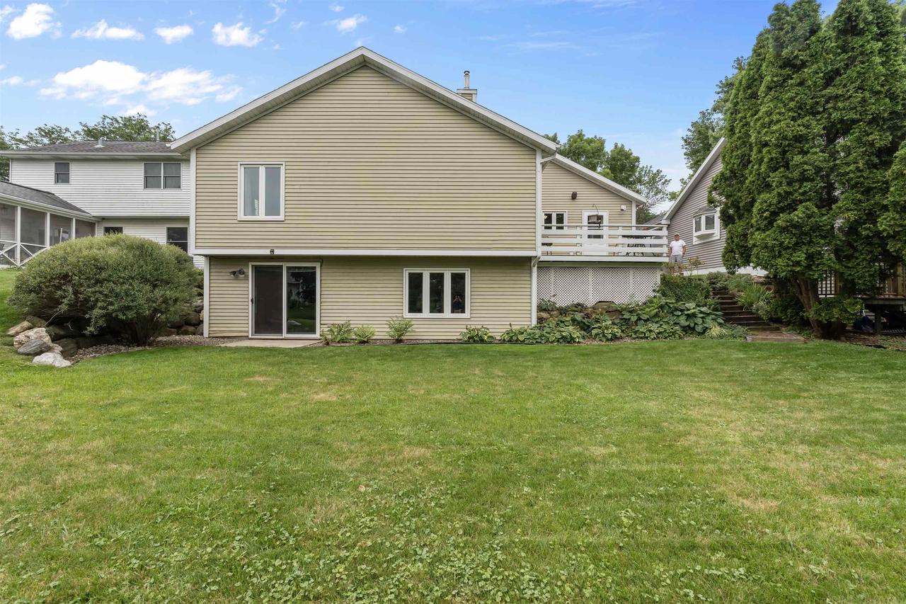 7854 West Oakbrook Circle