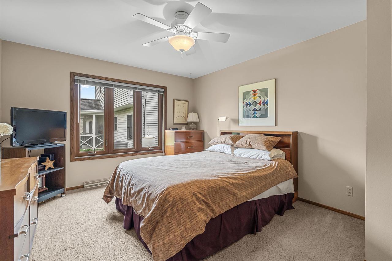 7854 West Oakbrook Circle