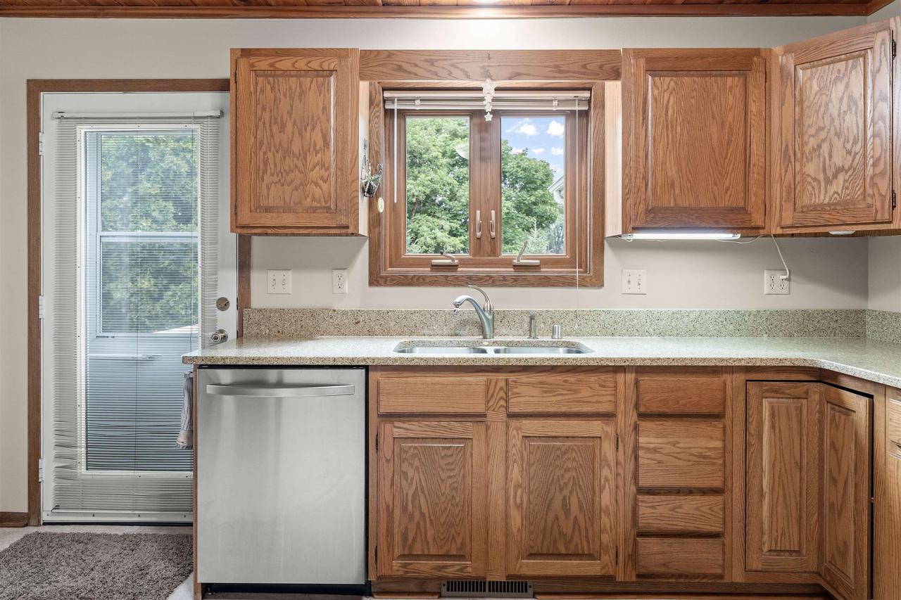 7854 West Oakbrook Circle