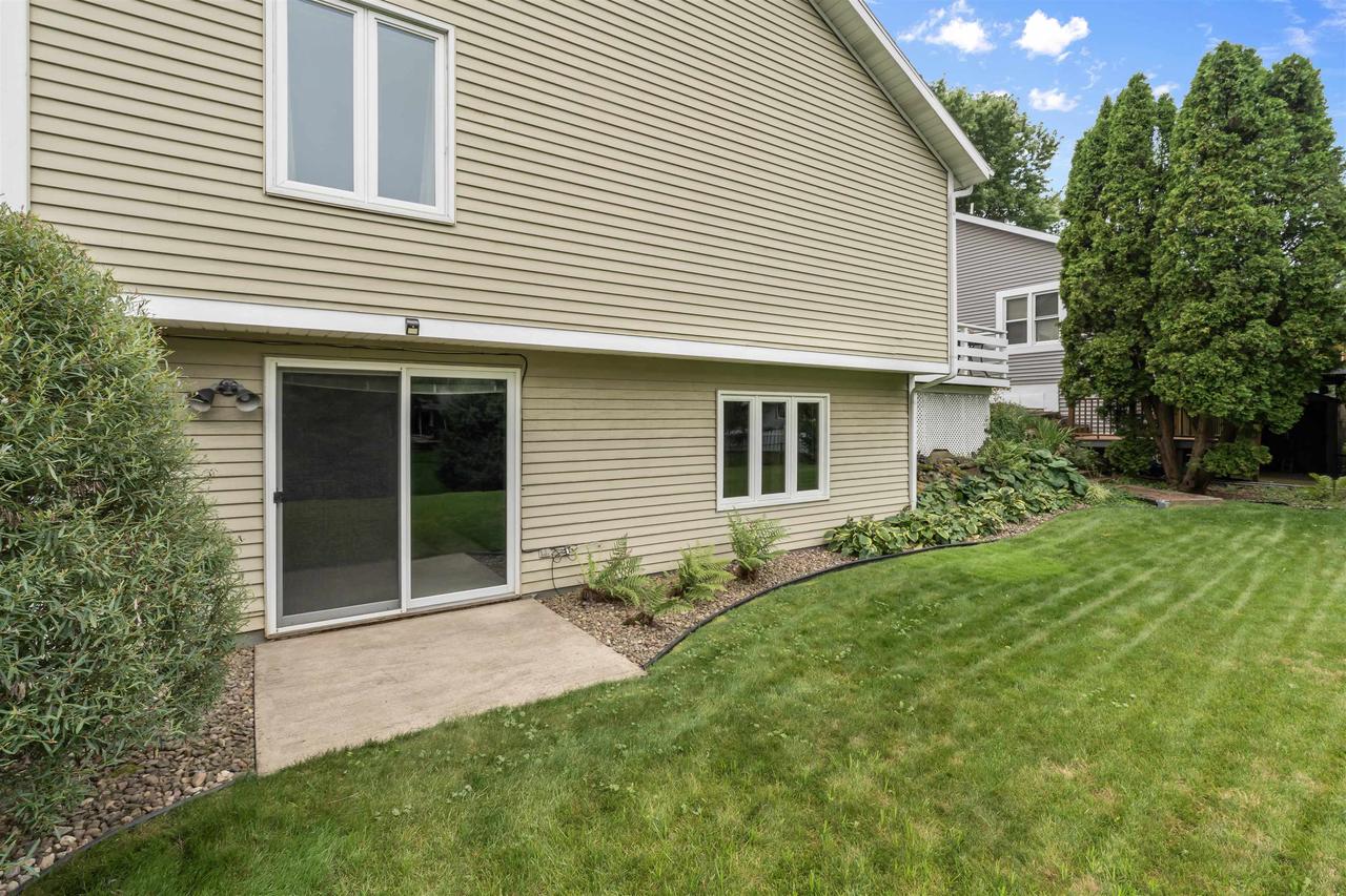 7854 West Oakbrook Circle