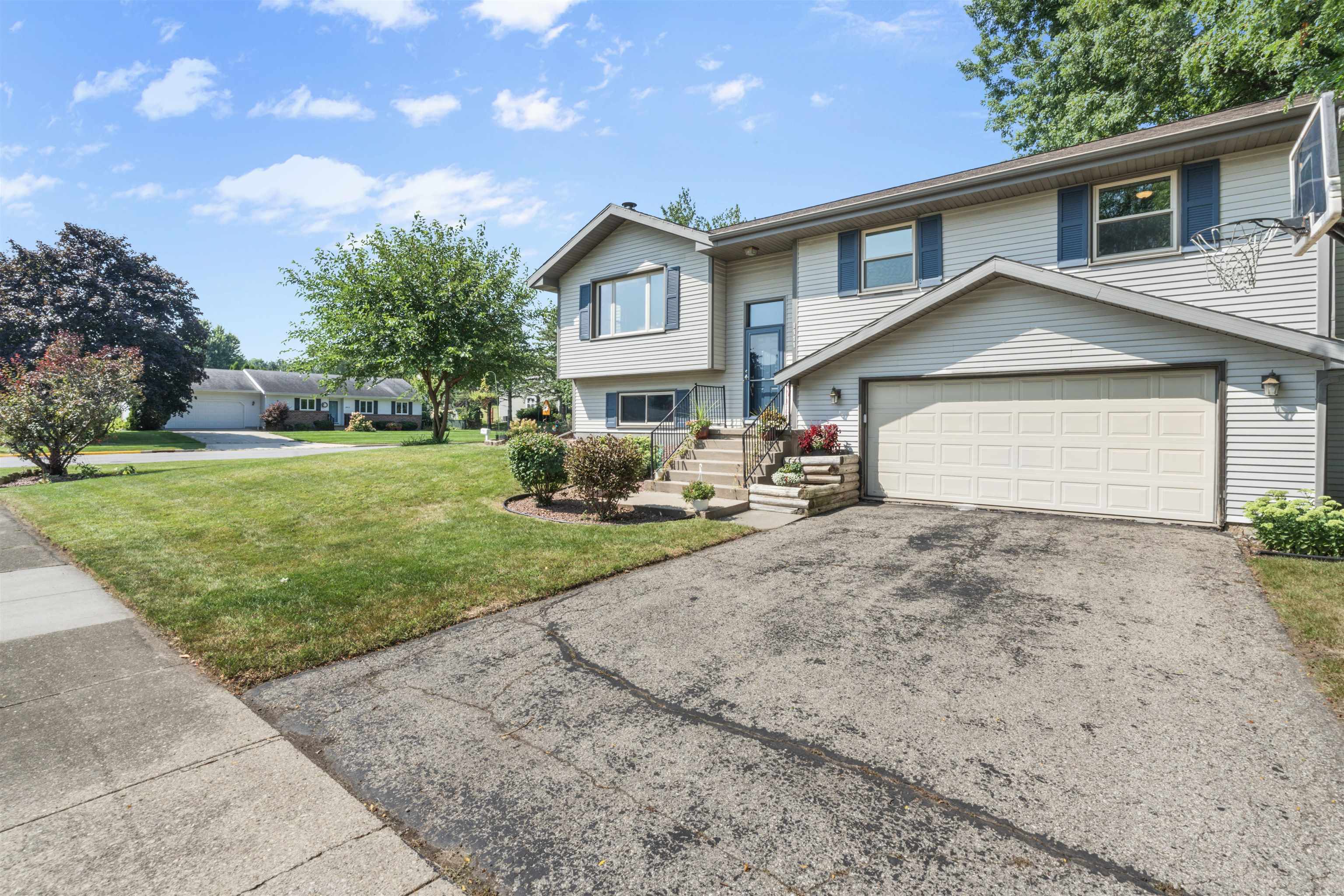 1111 Wimbleton Way