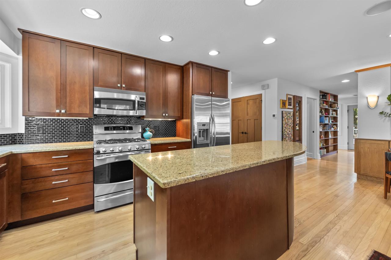 906 Swarthmore Court