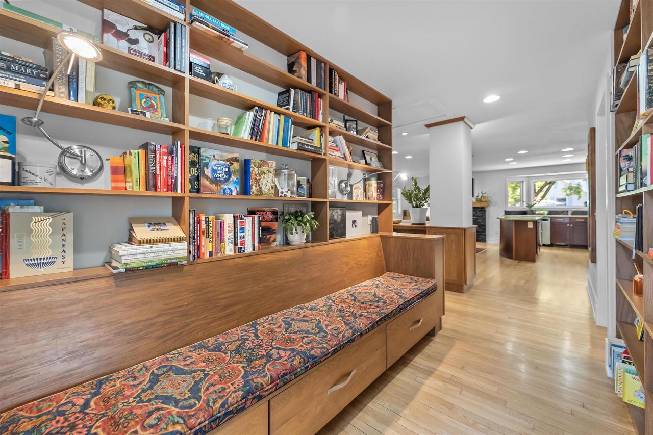 906 Swarthmore Court