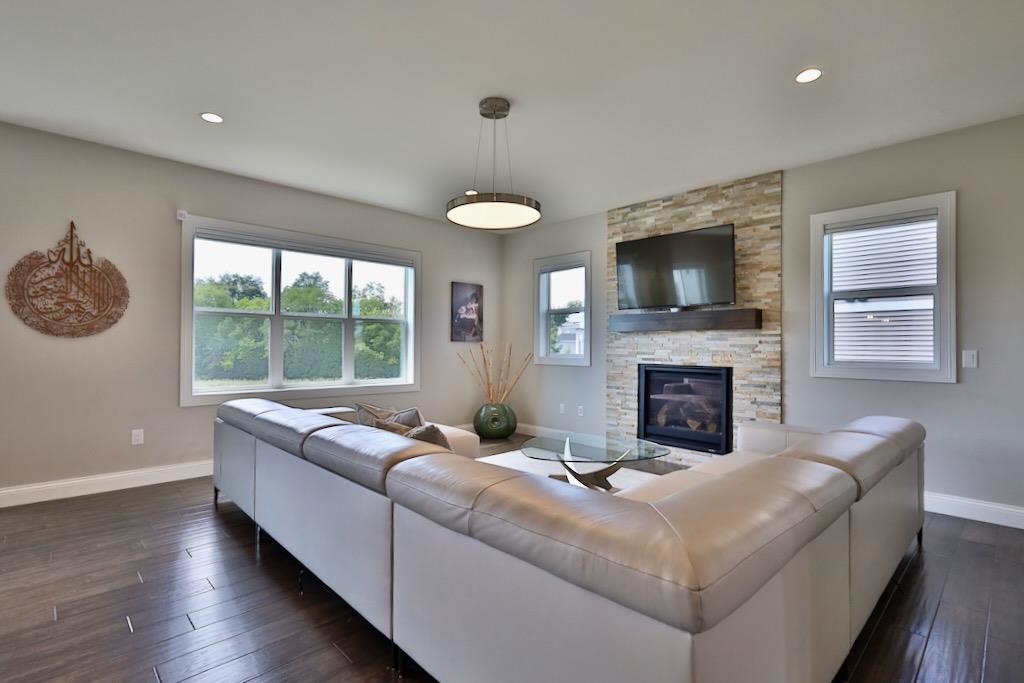 512 Burnt Sienna Drive