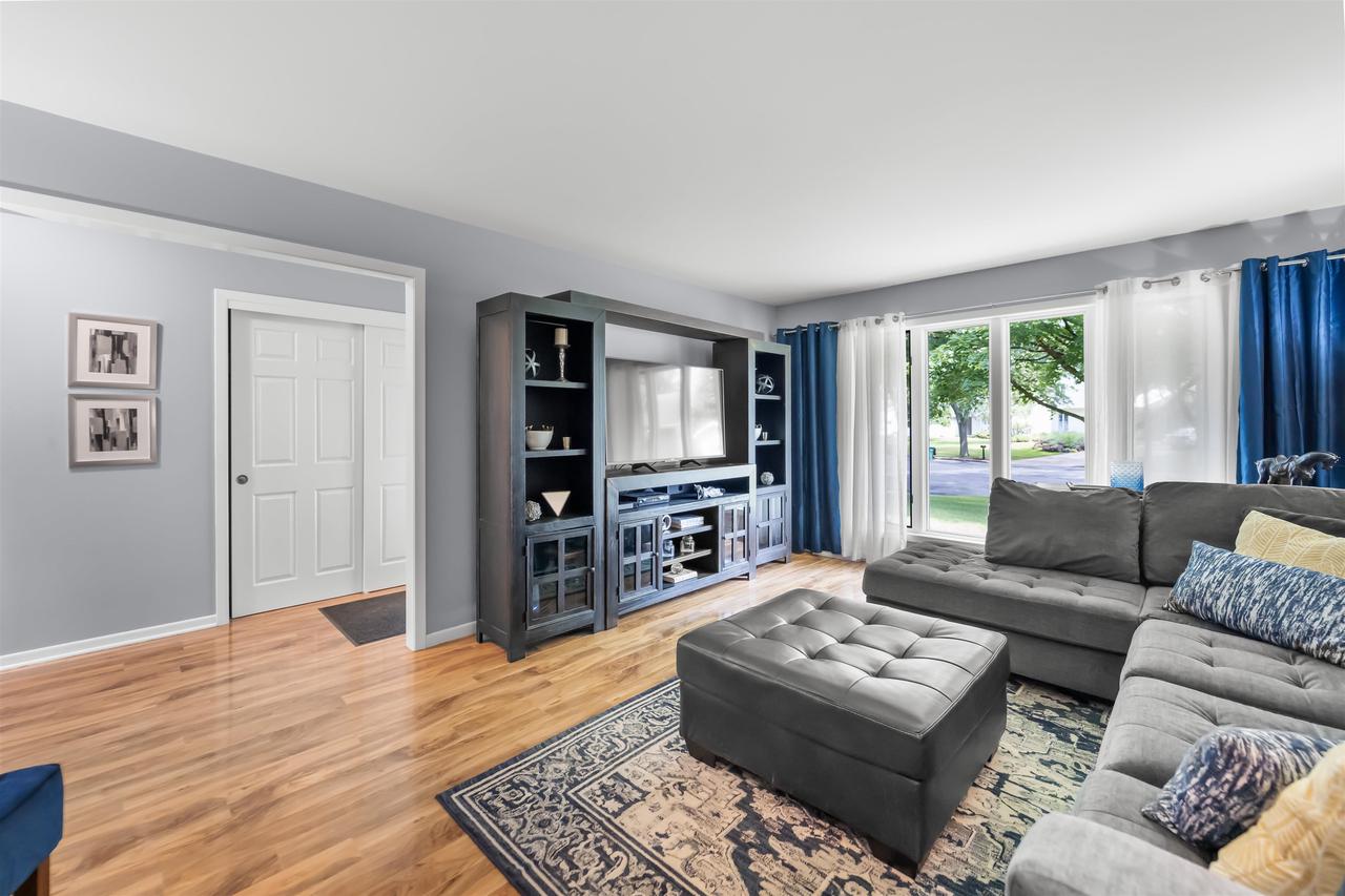 5010 Wentworth Circle