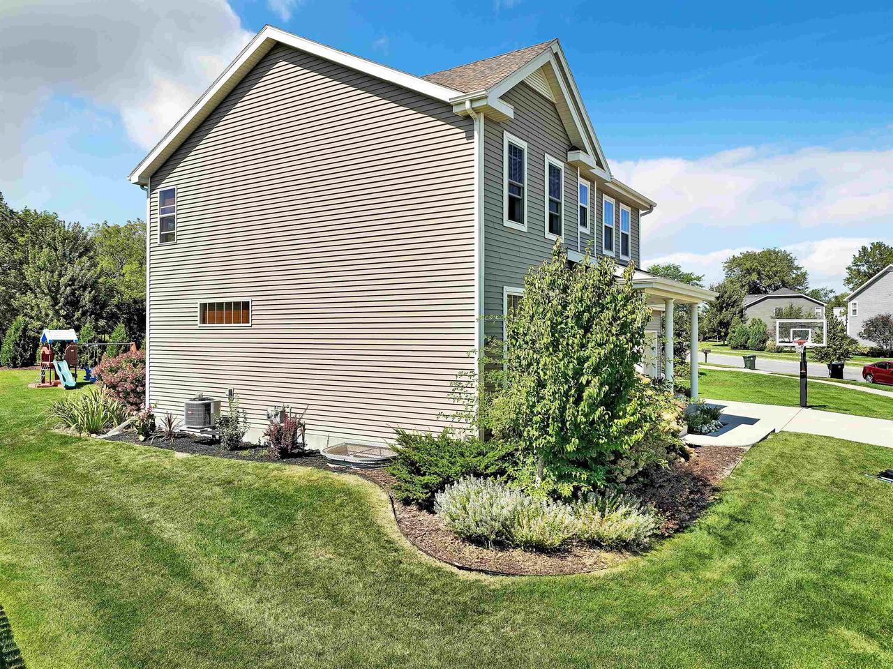 380 White Tail Drive