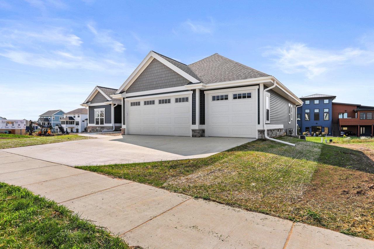 6257 Ronald Reagan Drive