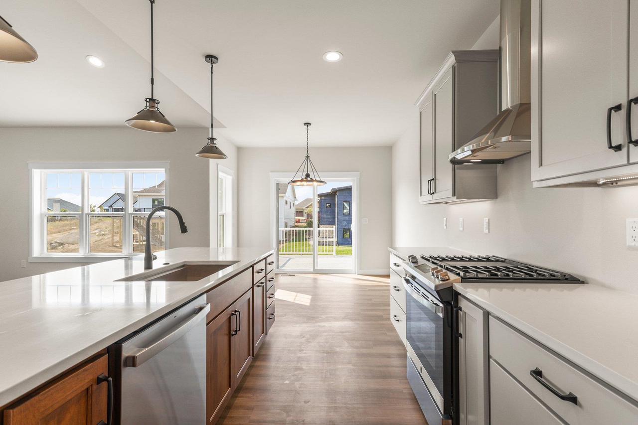 6257 Ronald Reagan Drive
