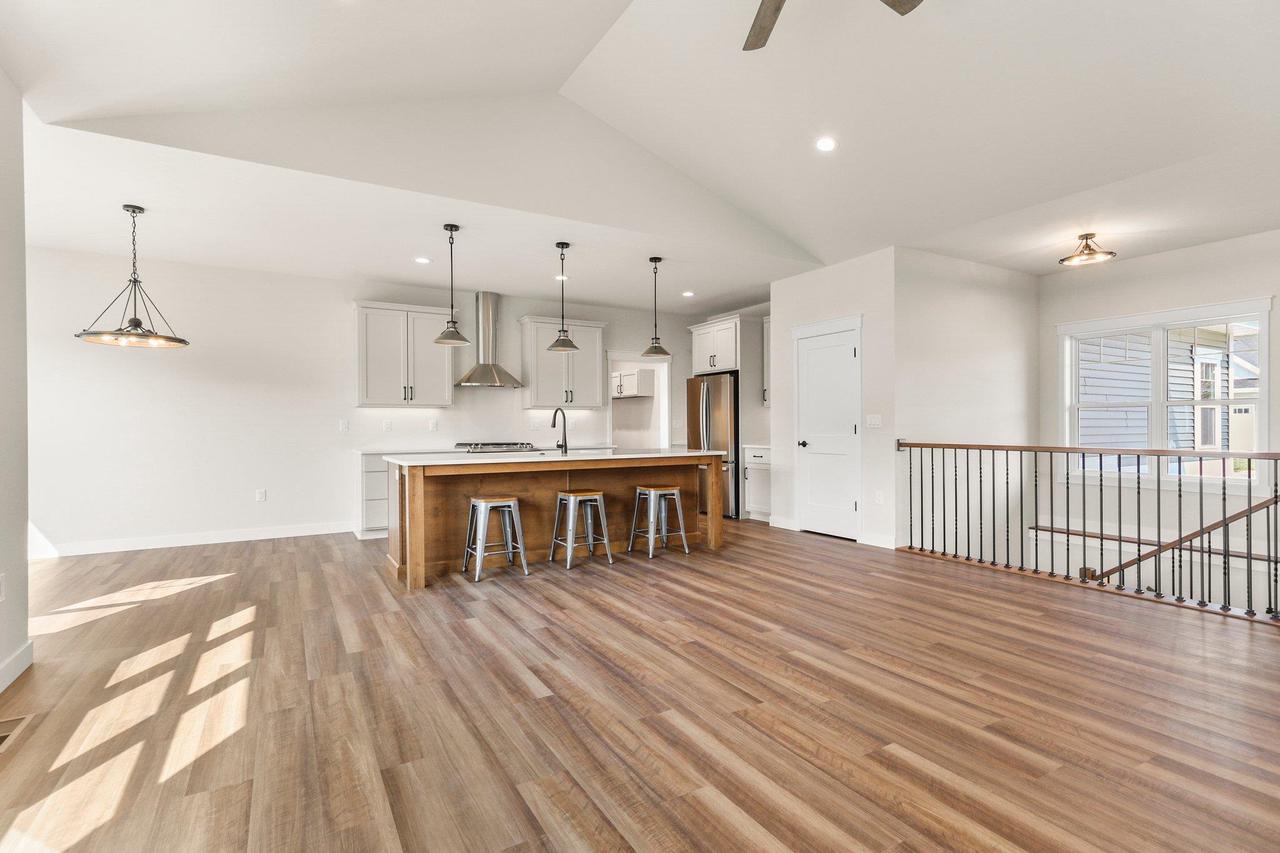 6257 Ronald Reagan Drive