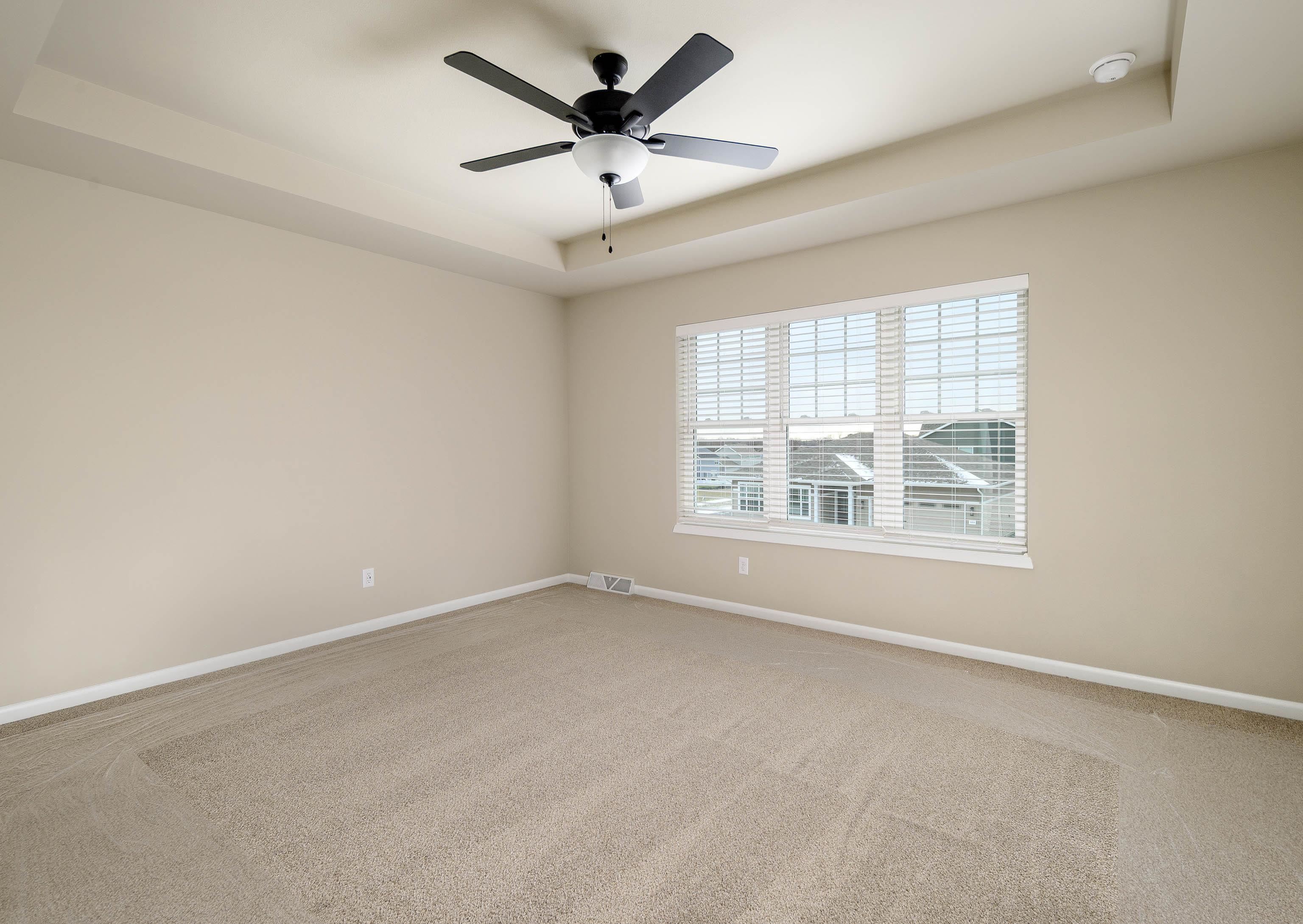 5914 Saturn Drive