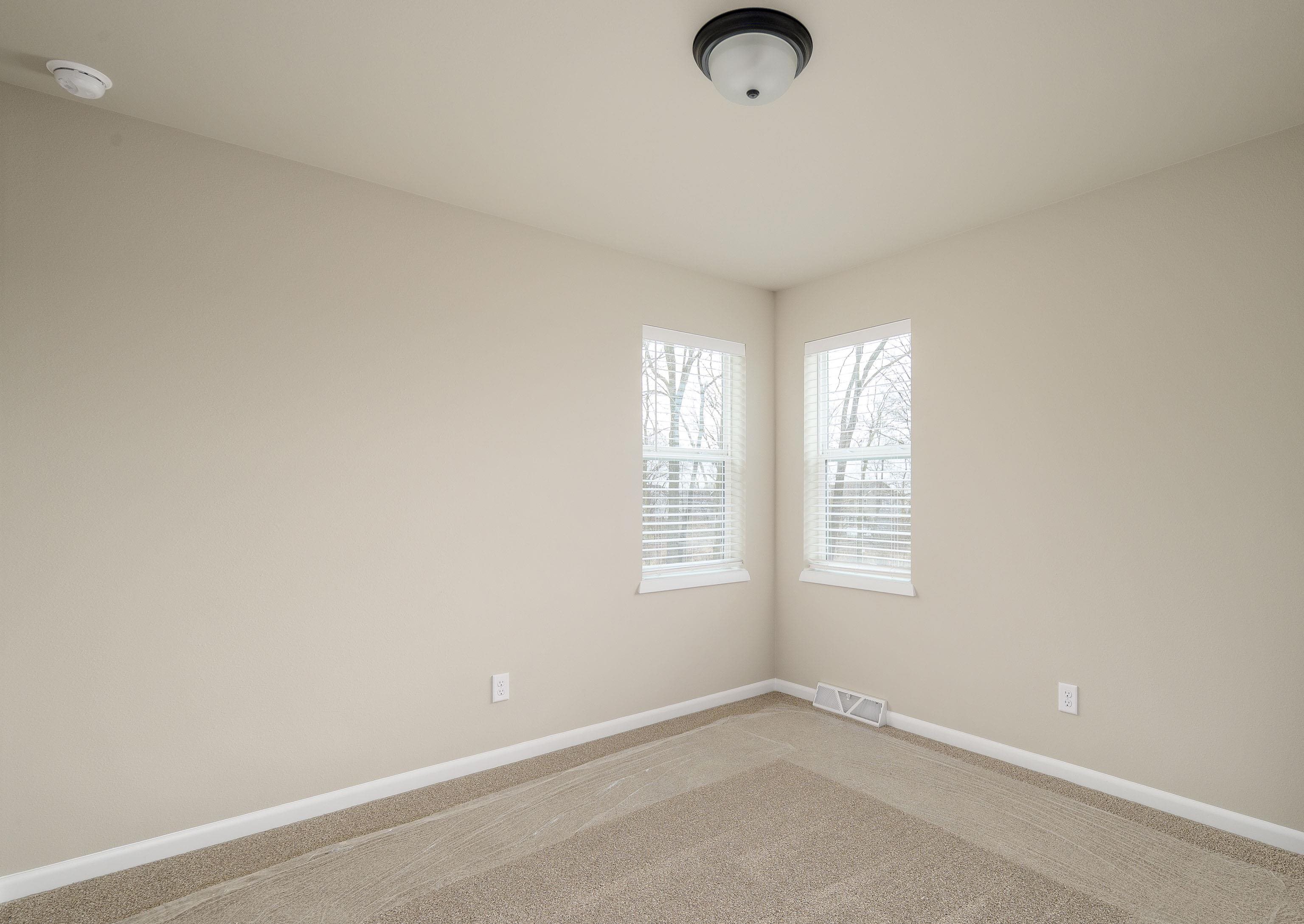 5914 Saturn Drive