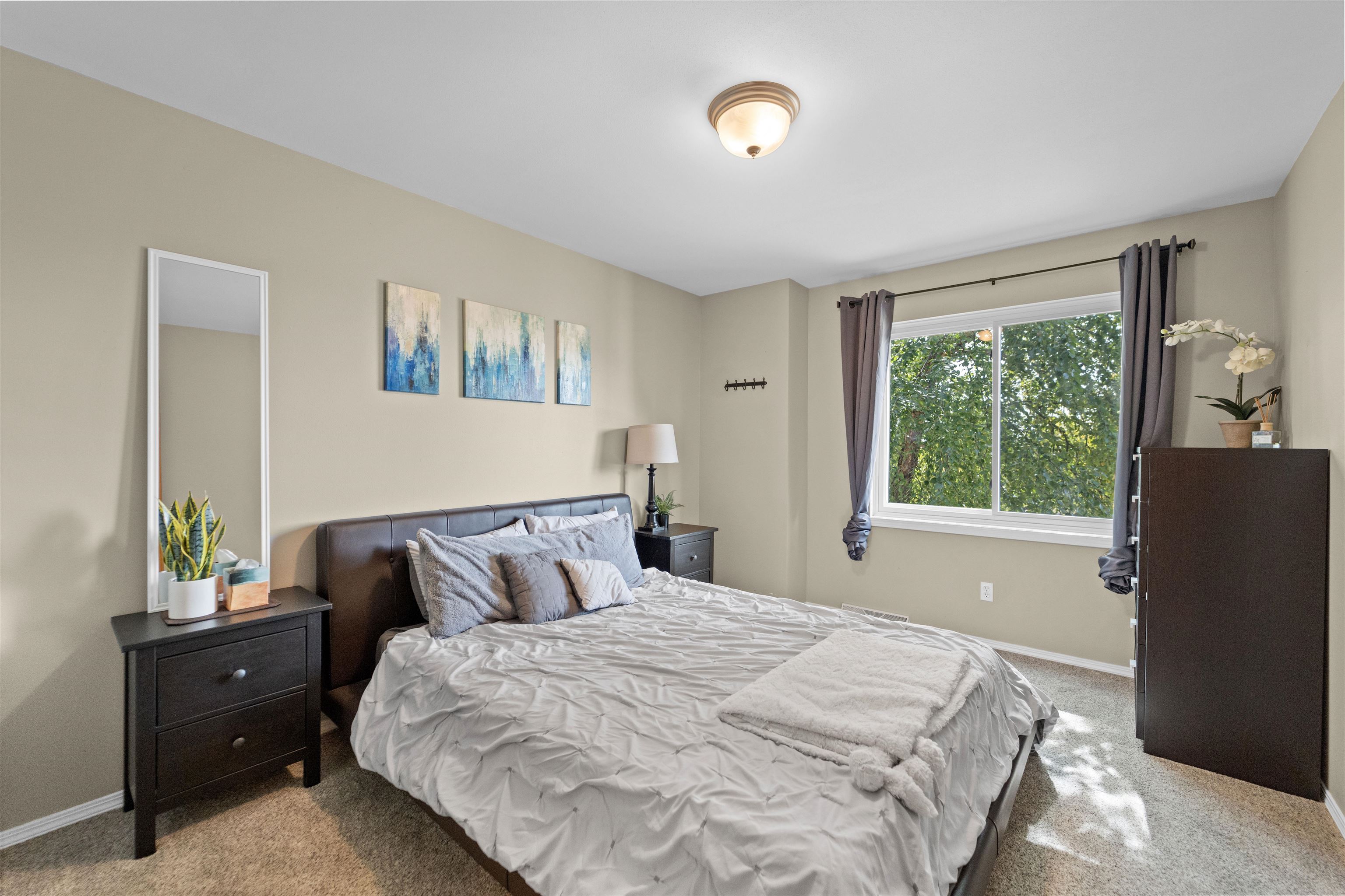 120 Stonefield Circle