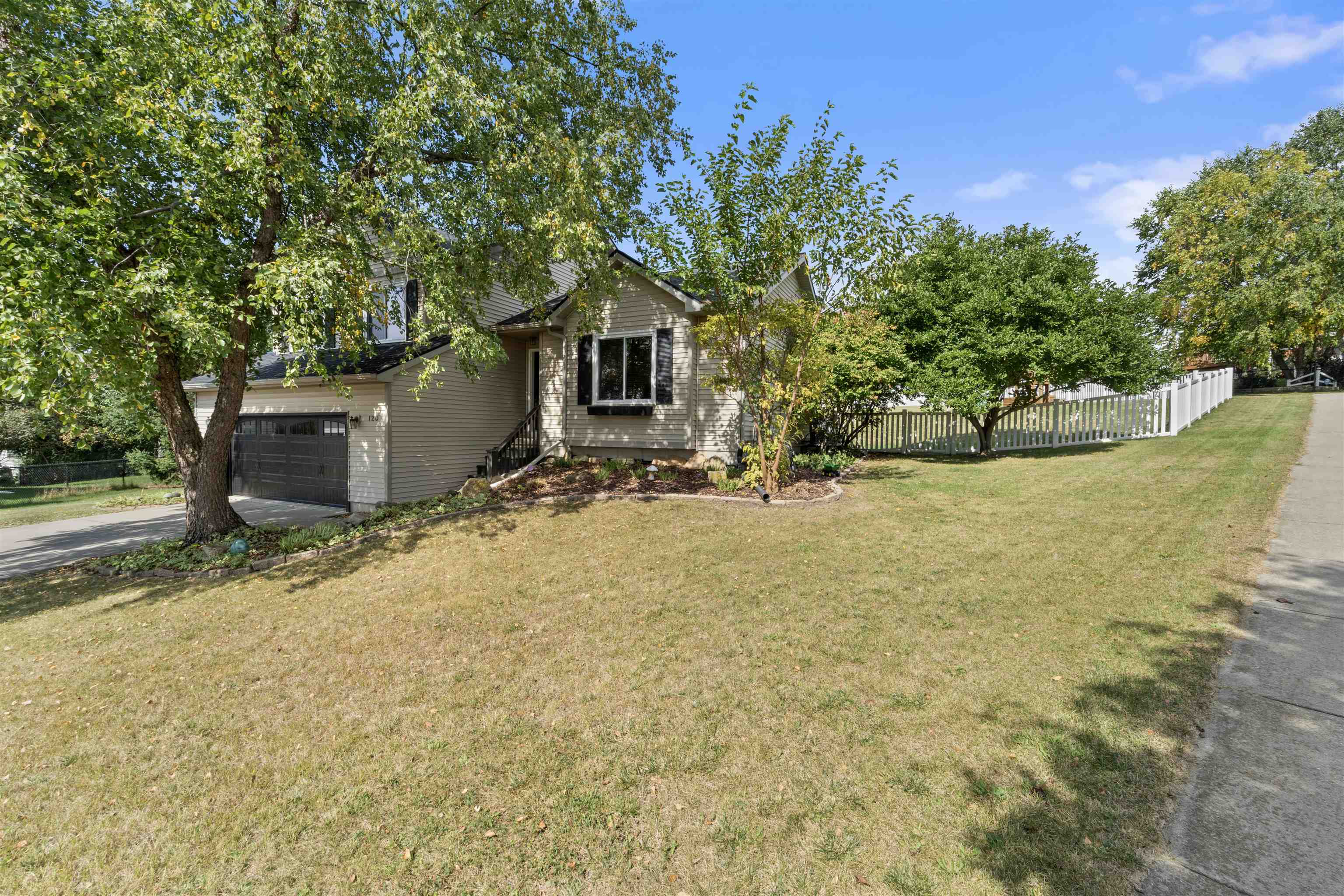 120 Stonefield Circle