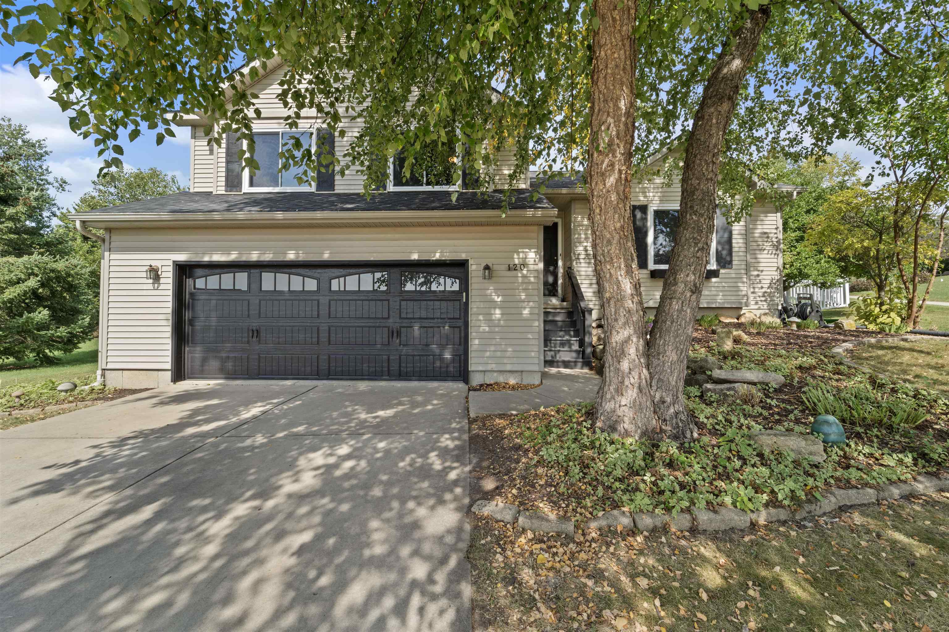 120 Stonefield Circle