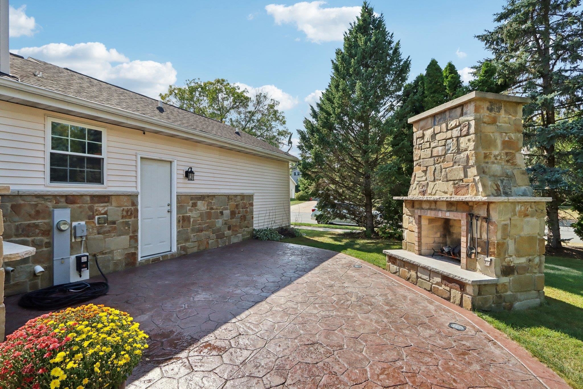 7334 Countrywood Lane