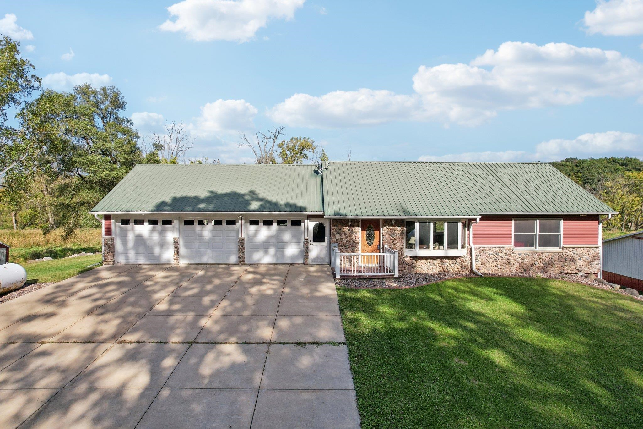 3854 Deerfield Road
