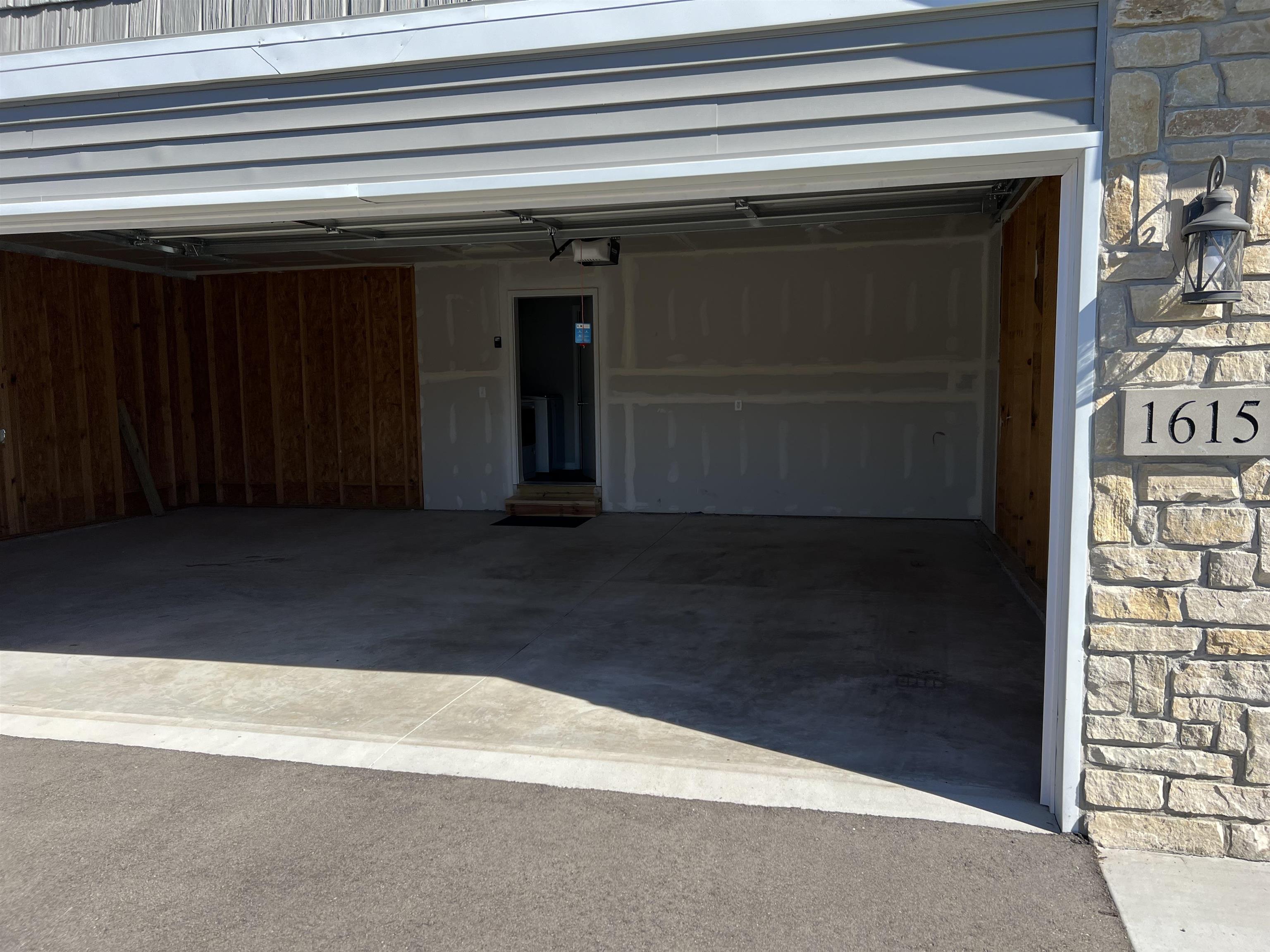 1615 Creston Park Drive